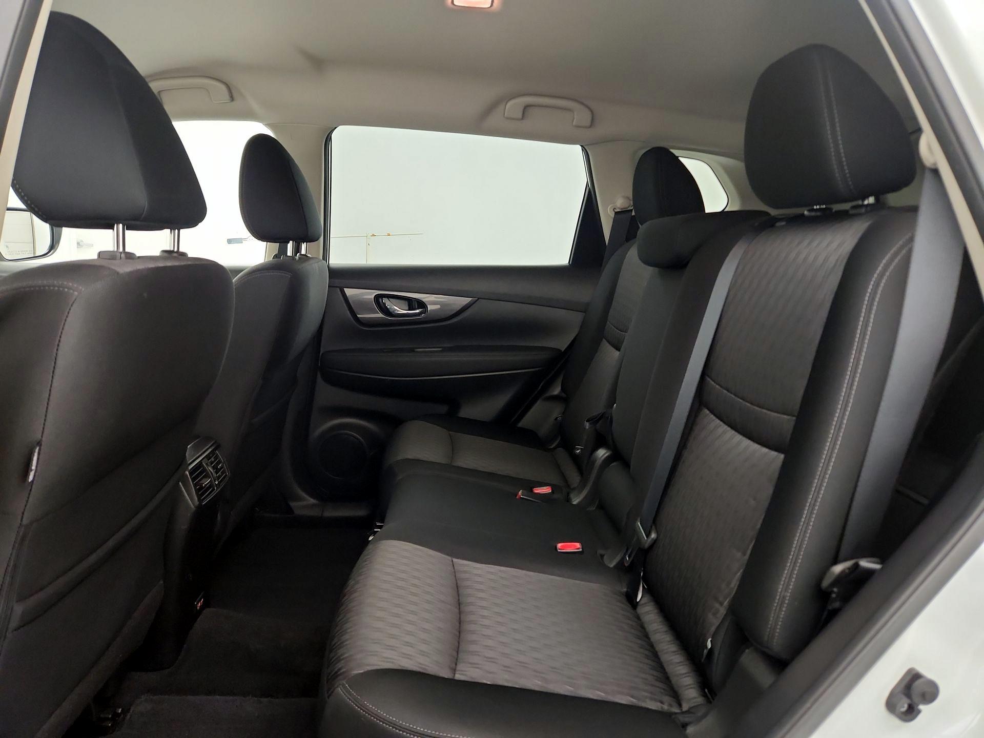 Thumbnail: 2019 Nissan Rogue - 19