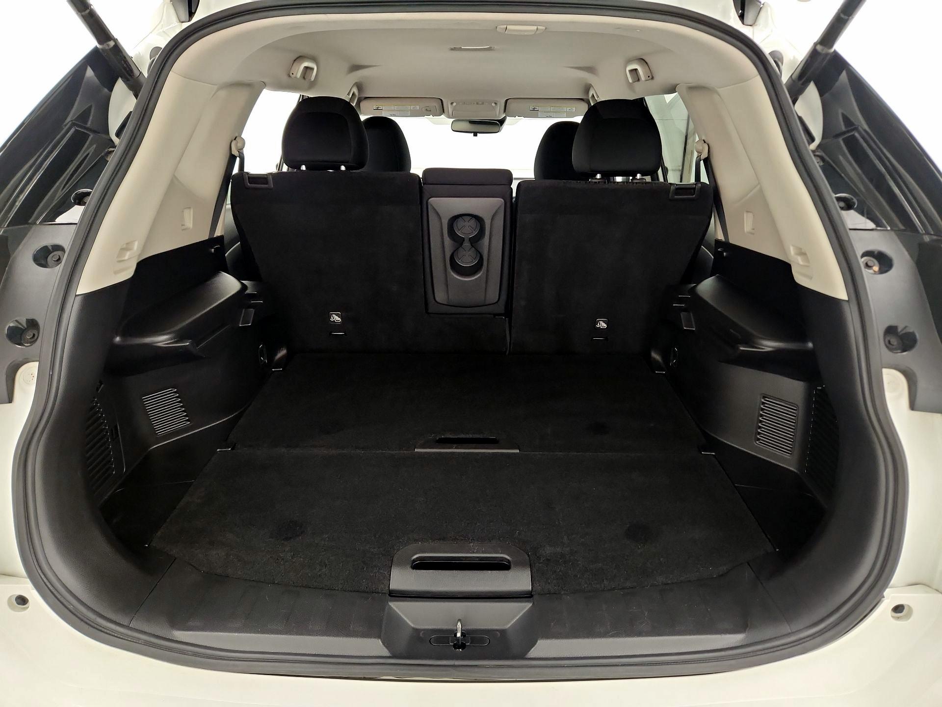 Thumbnail: 2019 Nissan Rogue - 20