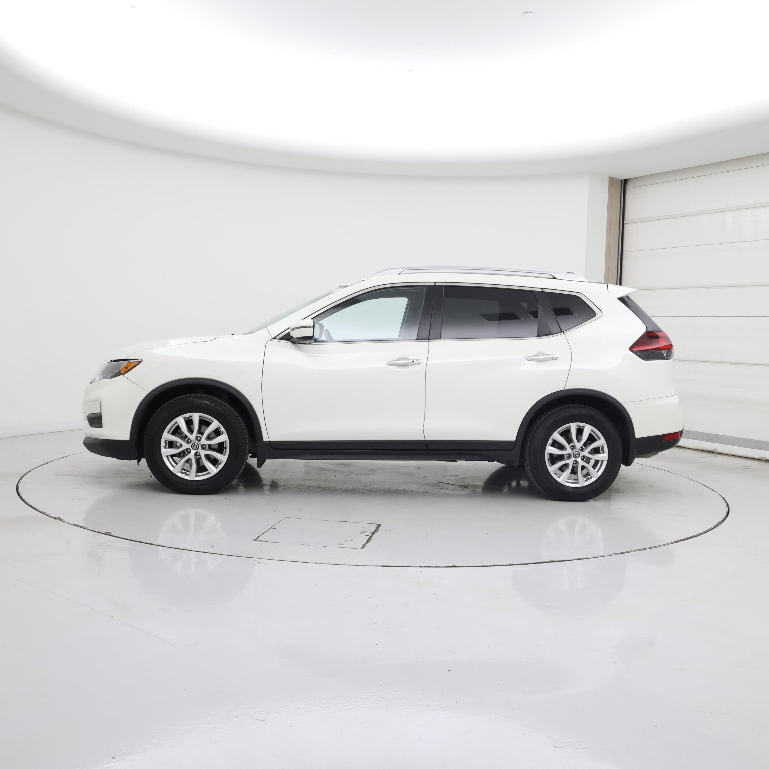 Thumbnail: 2019 Nissan Rogue - 3