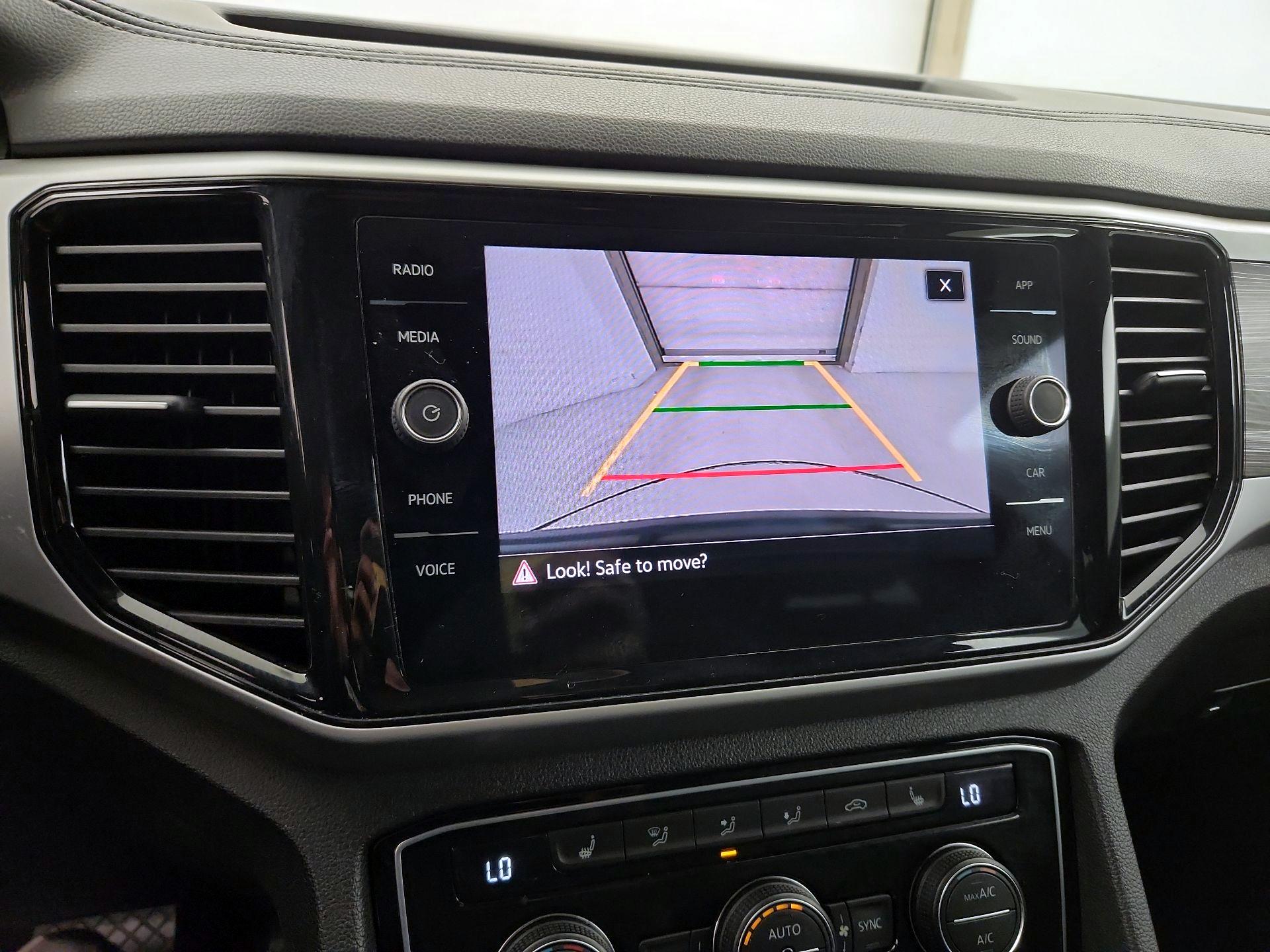 Thumbnail: 2022 Volkswagen Atlas - 14