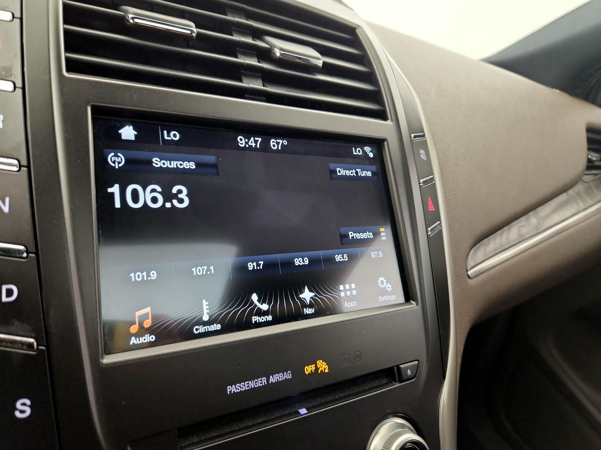 Thumbnail: 2017 Lincoln MKC - 16