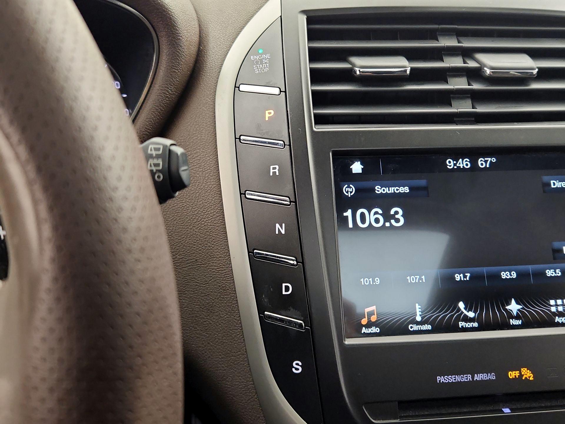 Thumbnail: 2017 Lincoln MKC - 18