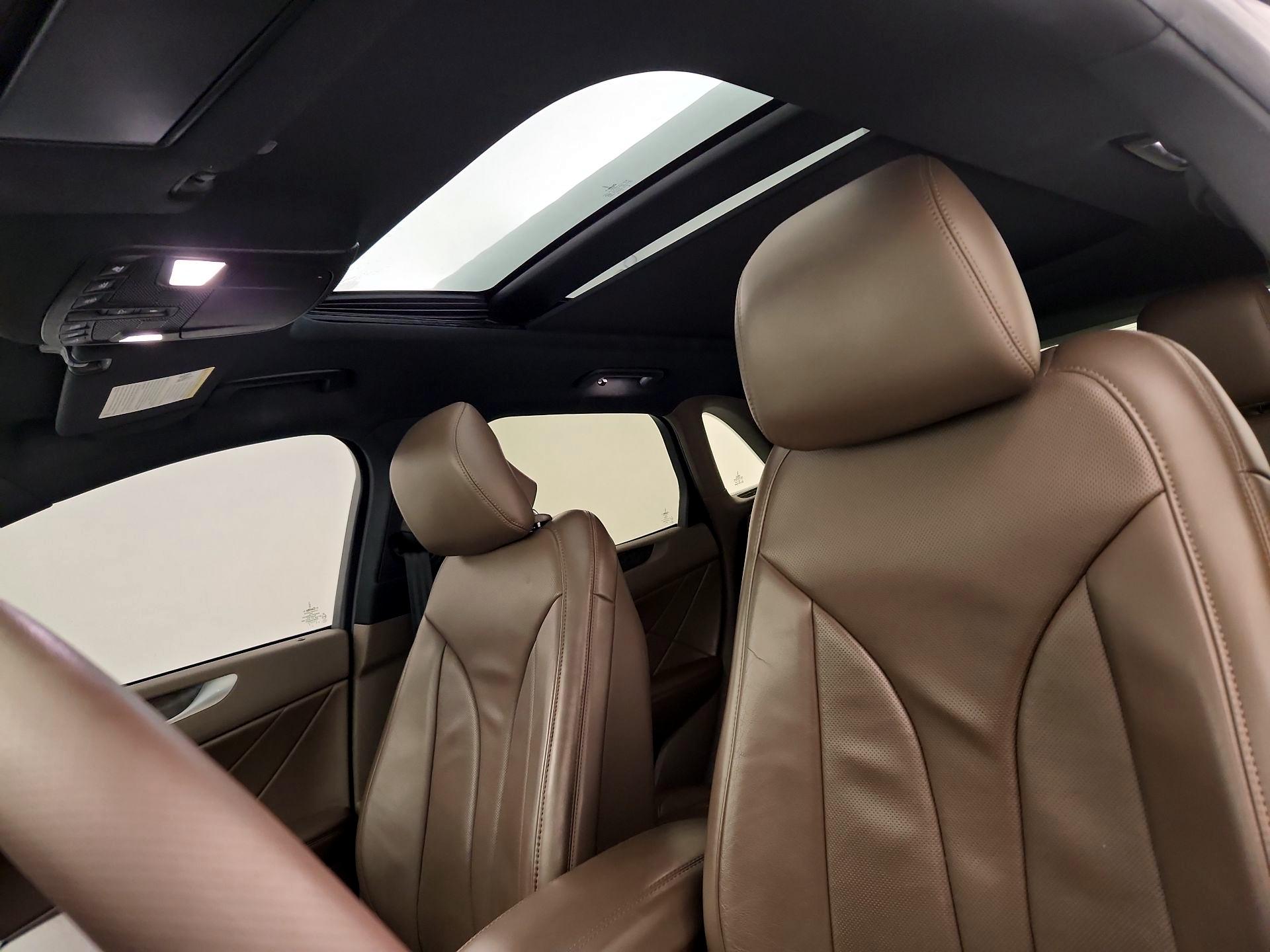 Thumbnail: 2017 Lincoln MKC - 20