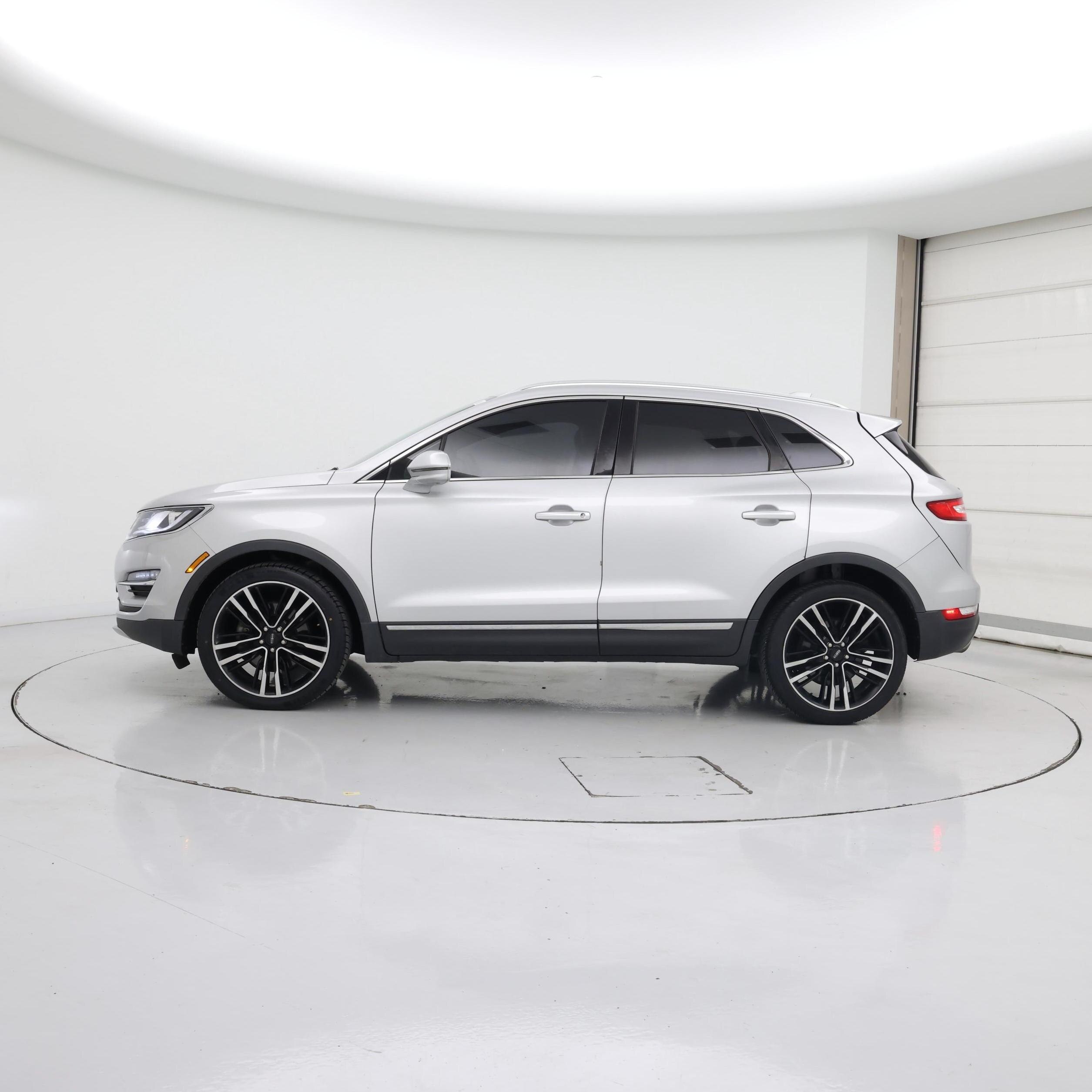 Thumbnail: 2017 Lincoln MKC - 3