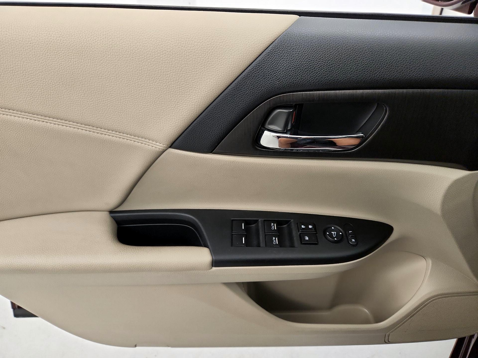 Thumbnail: 2014 Honda Accord - 12