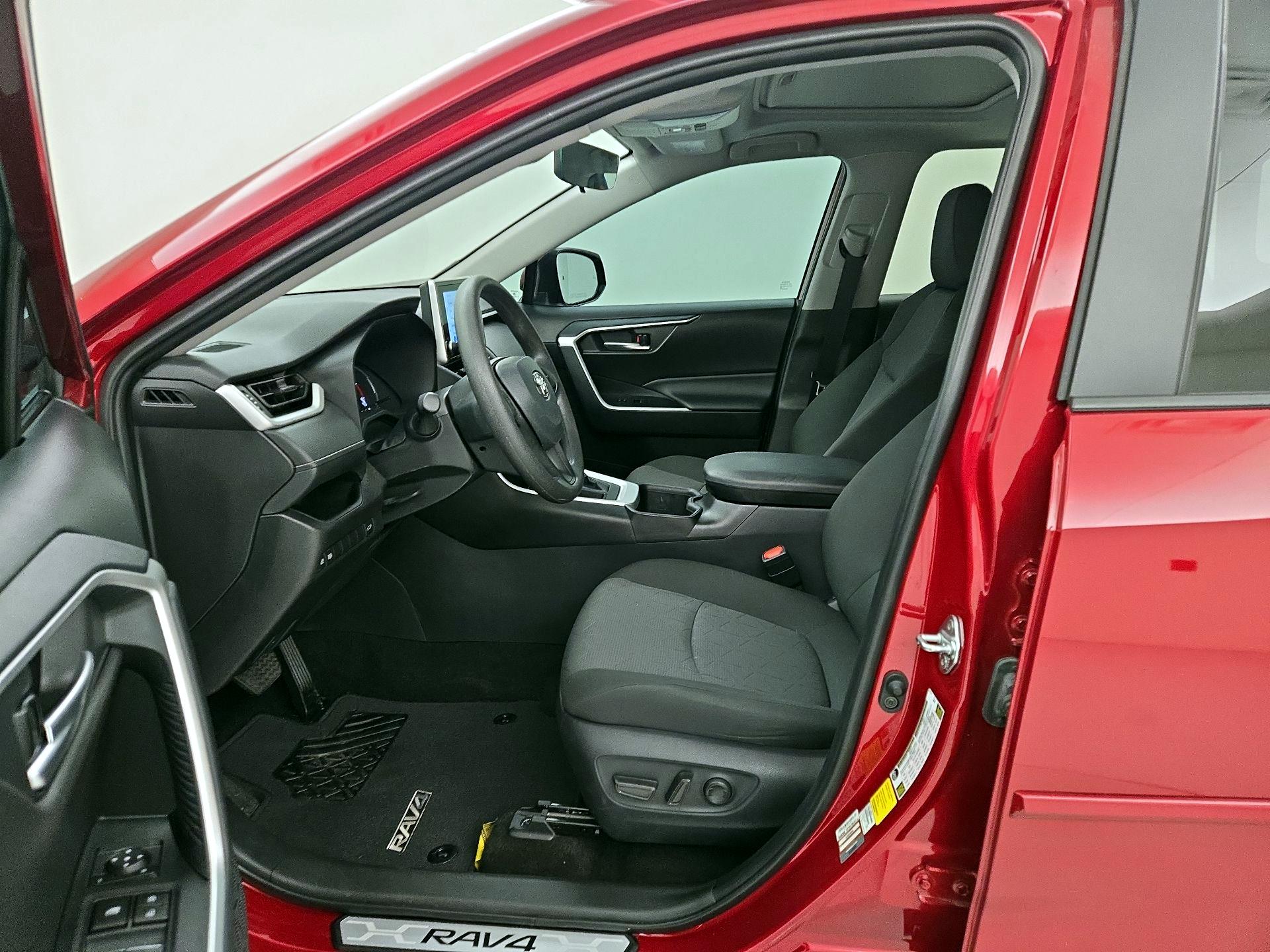 Thumbnail: 2024 Toyota RAV4 - 11