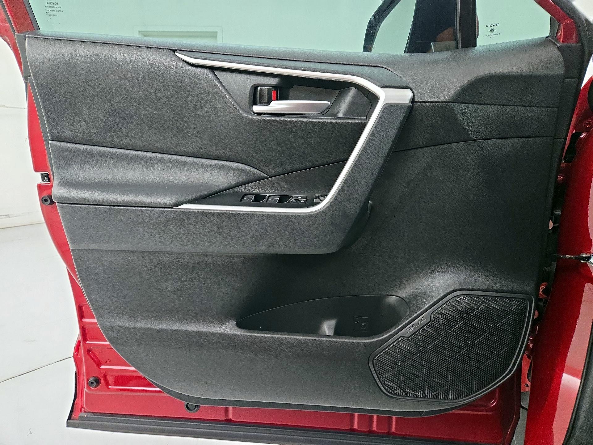 Thumbnail: 2024 Toyota RAV4 - 12