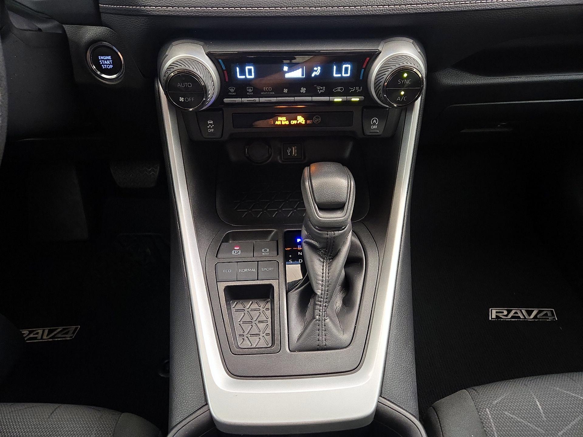 Thumbnail: 2024 Toyota RAV4 - 17