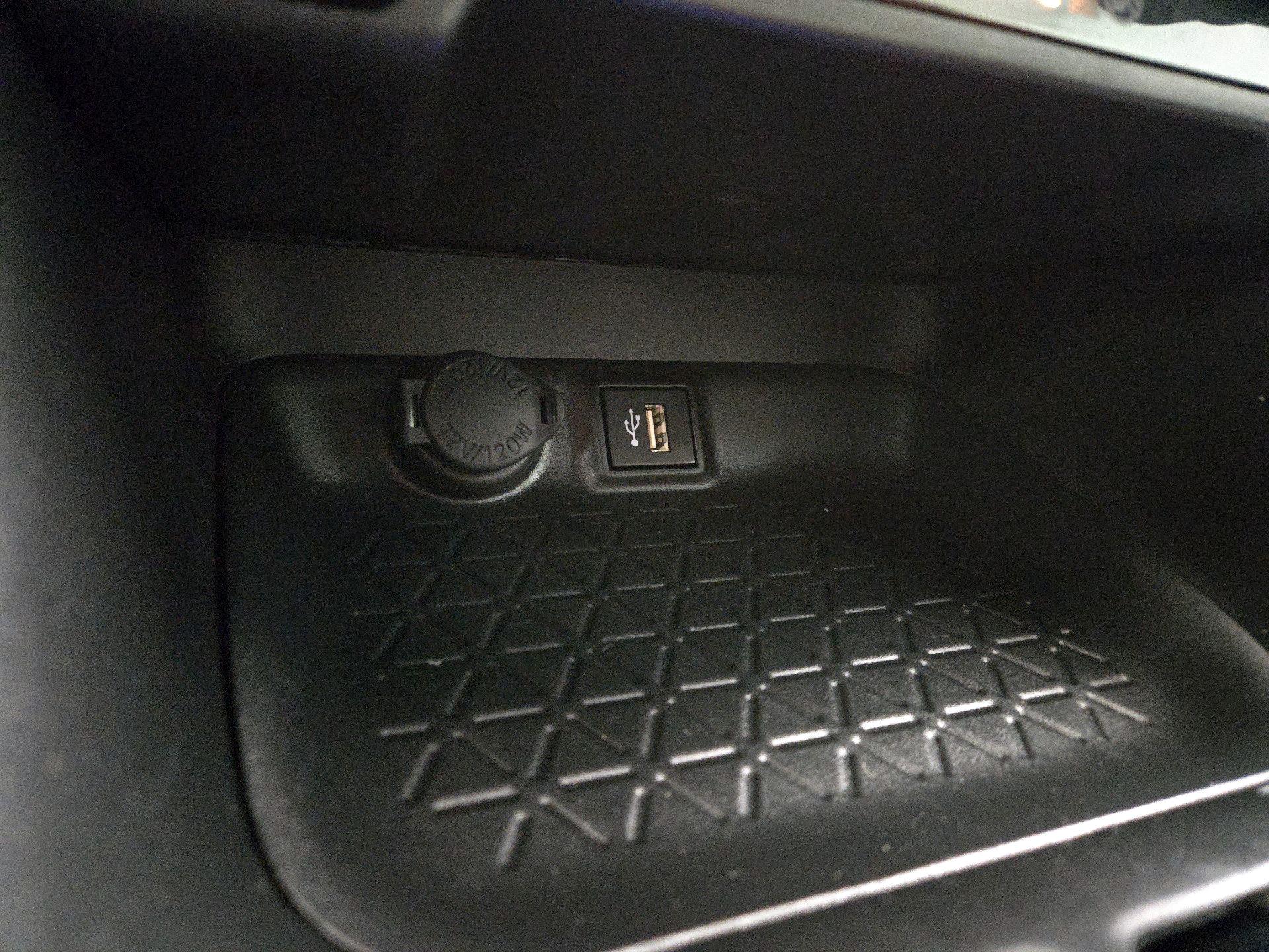 Thumbnail: 2024 Toyota RAV4 - 18