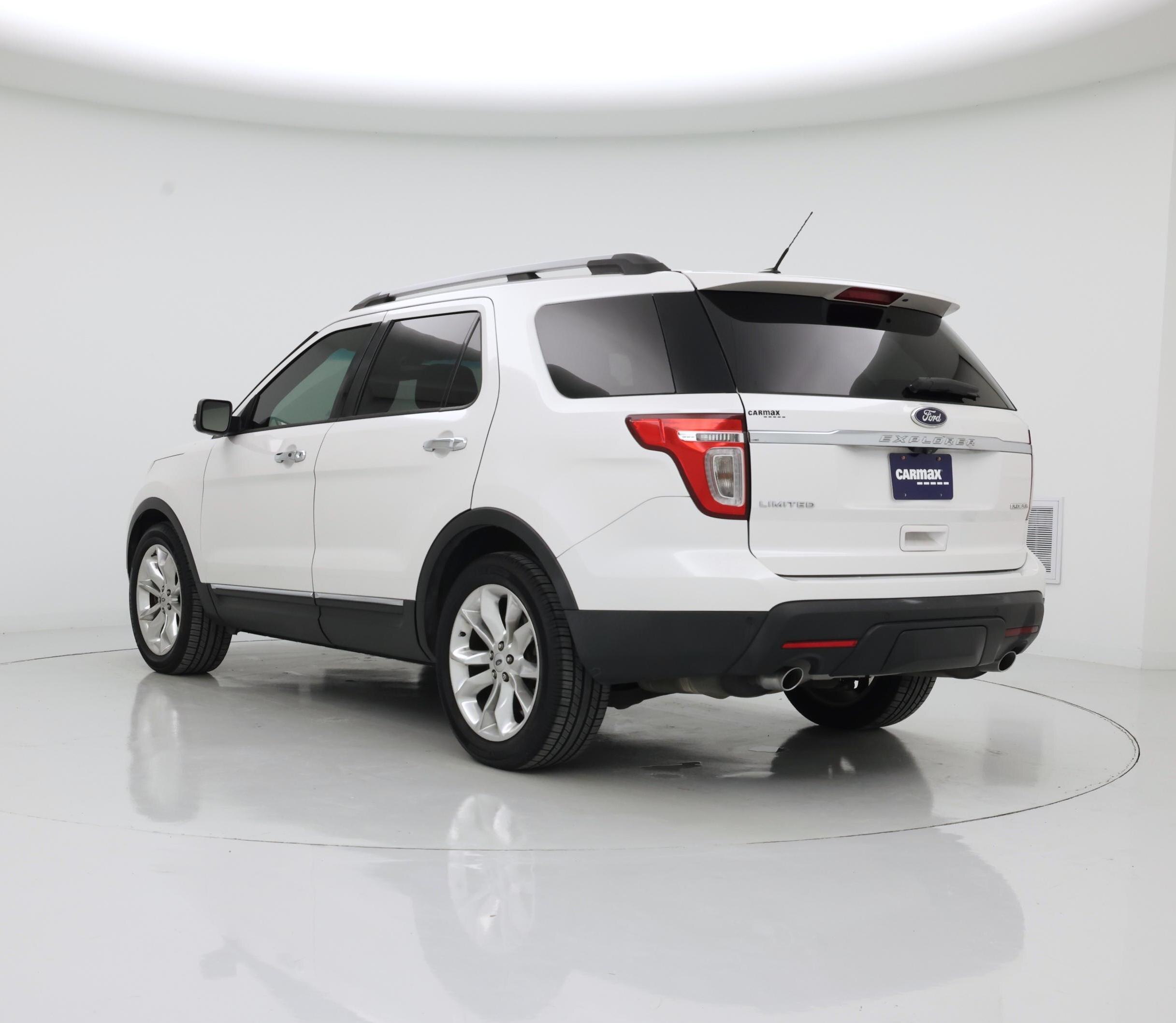 Thumbnail: 2015 Ford Explorer - 2