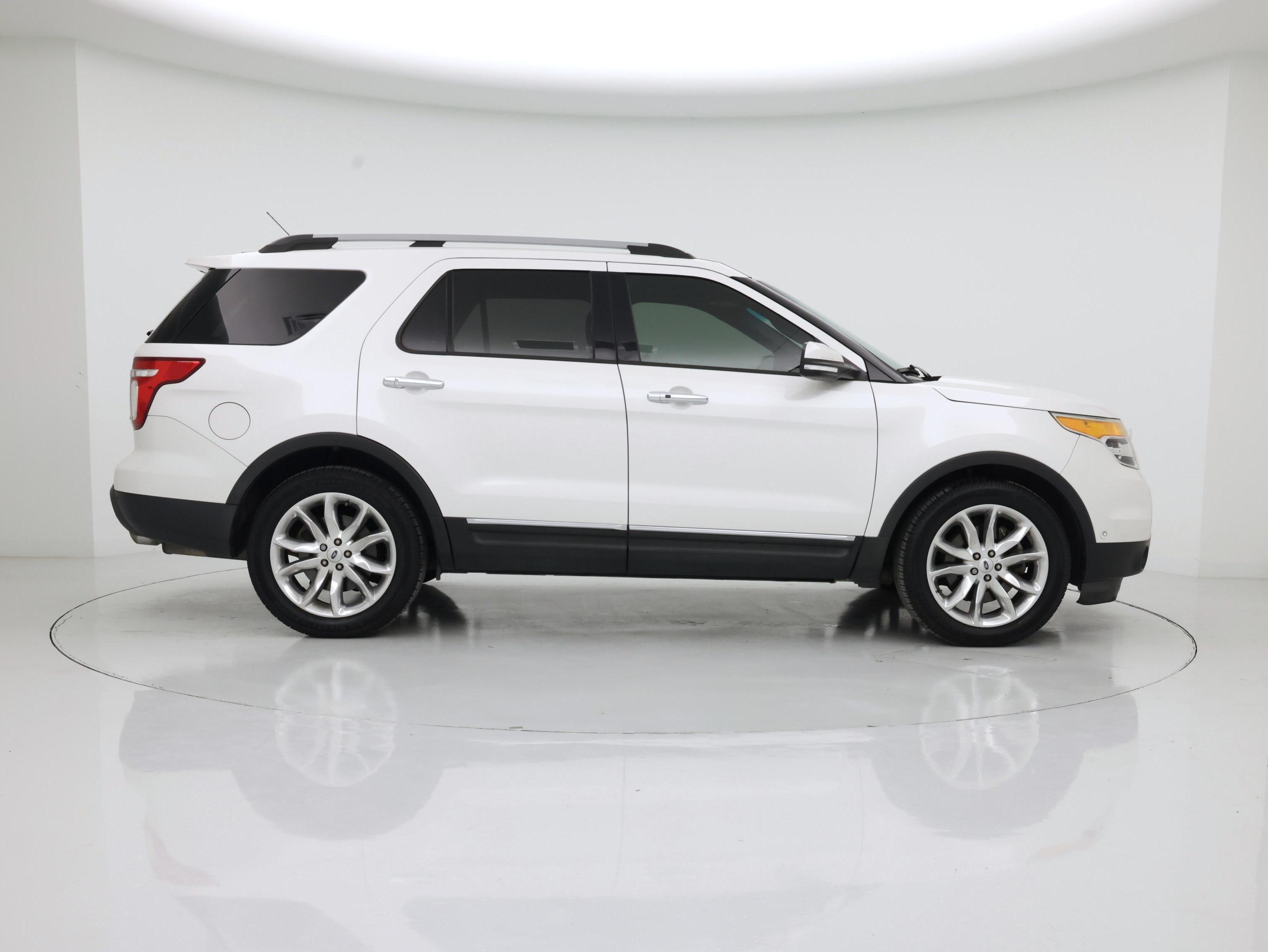 Thumbnail: 2015 Ford Explorer - 7