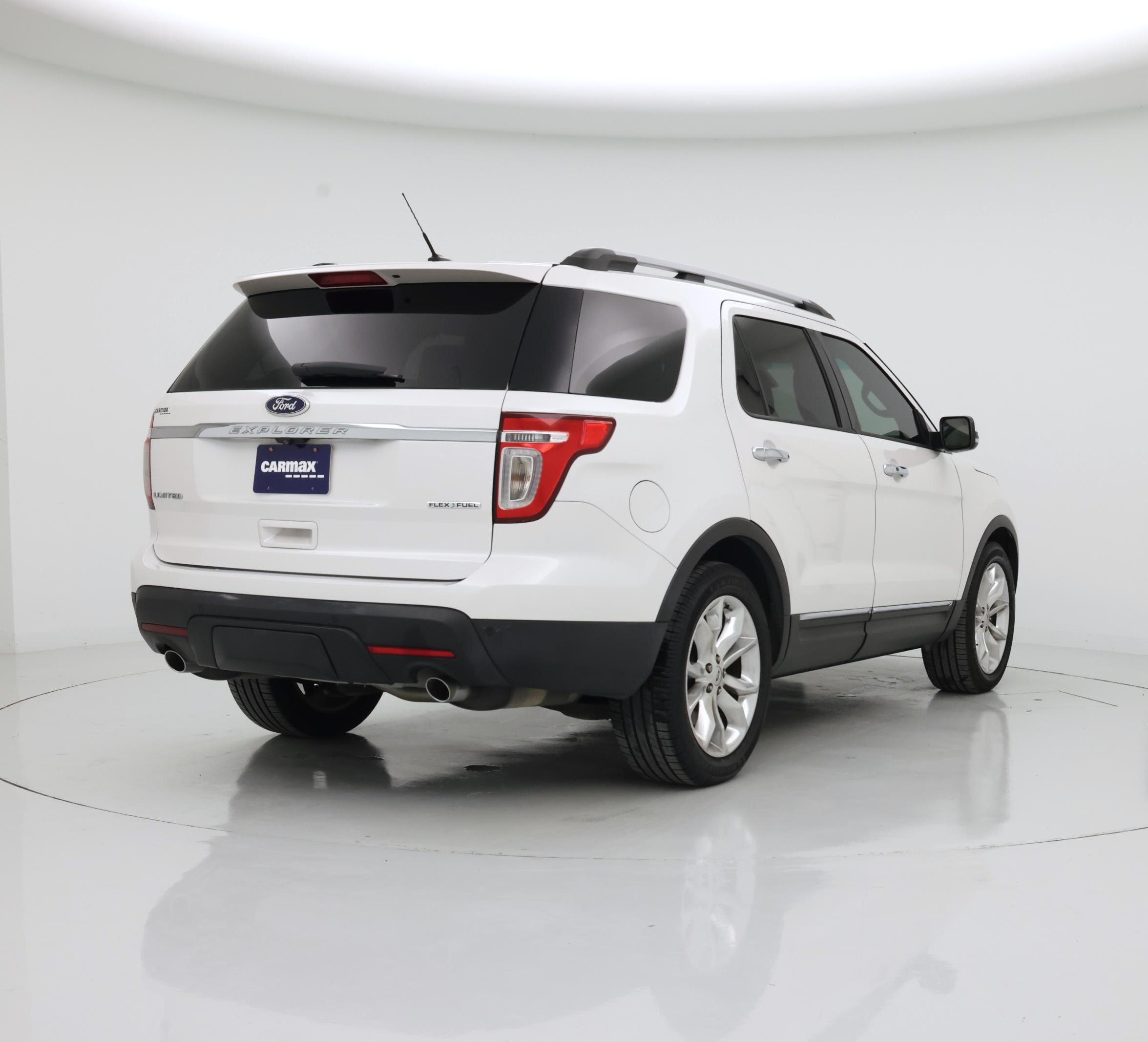 Thumbnail: 2015 Ford Explorer - 8