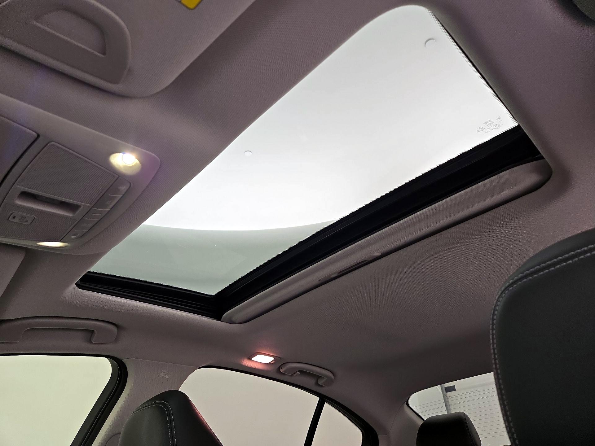 Thumbnail: 2014 INFINITI Q50 - 19