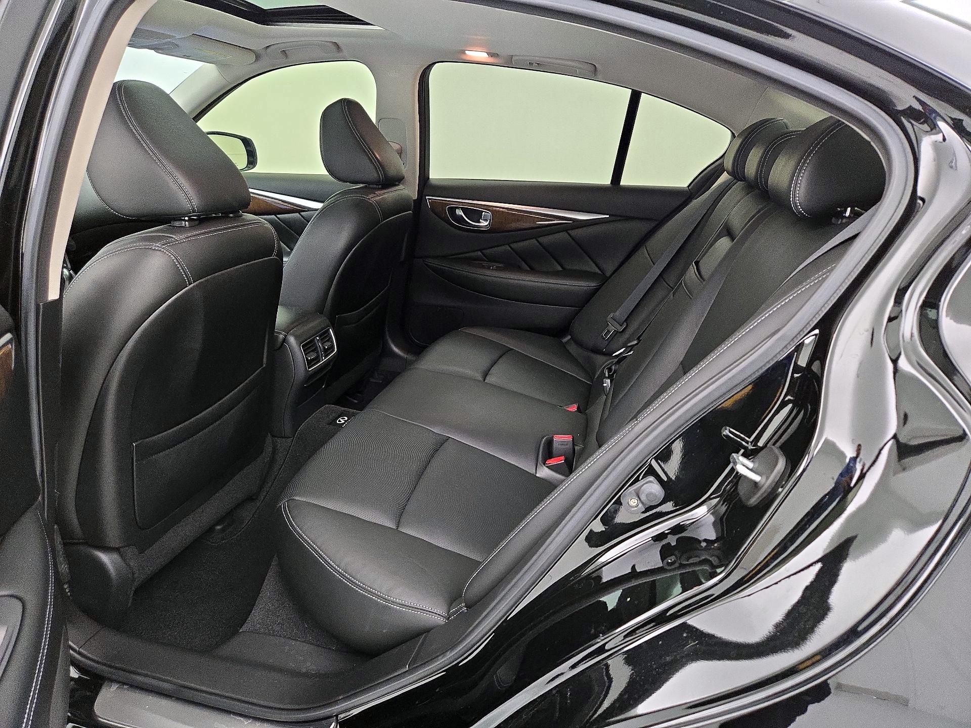 Thumbnail: 2014 INFINITI Q50 - 20