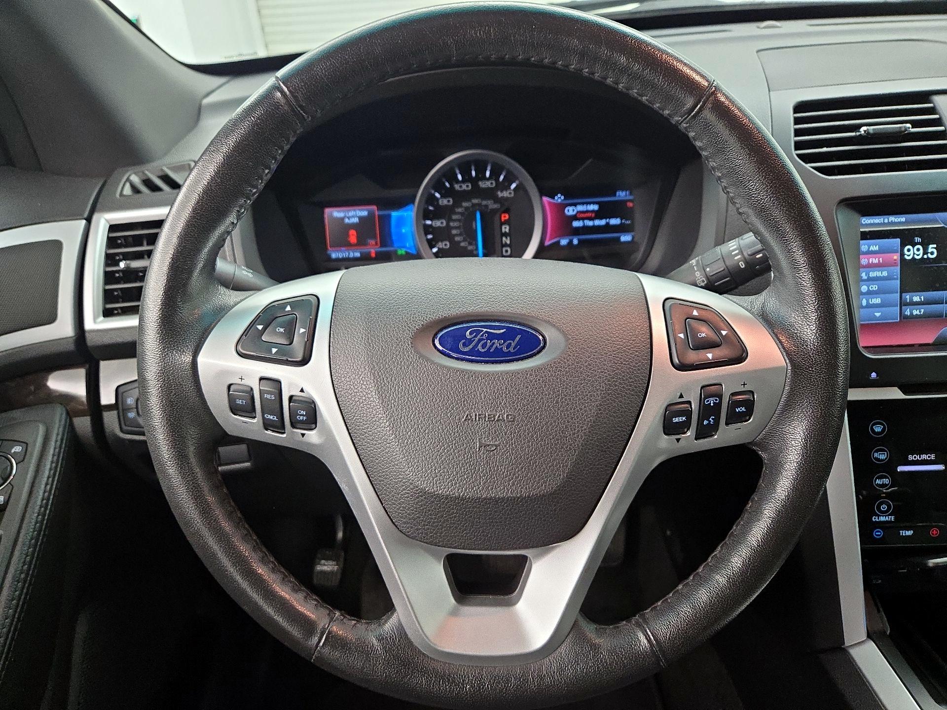 Thumbnail: 2014 Ford Explorer - 10