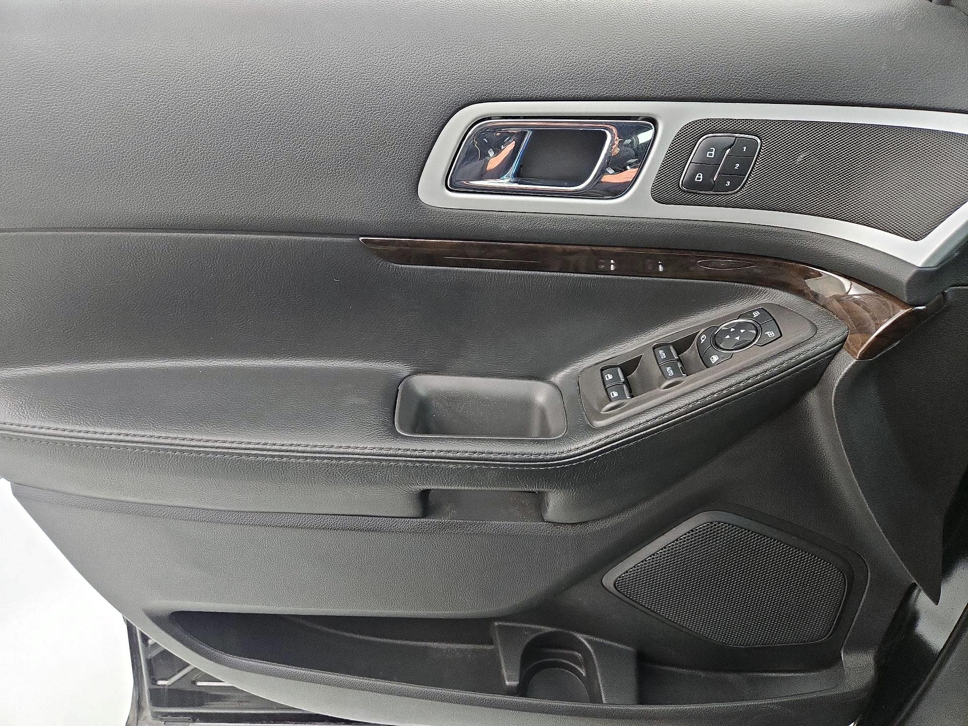 Thumbnail: 2014 Ford Explorer - 12