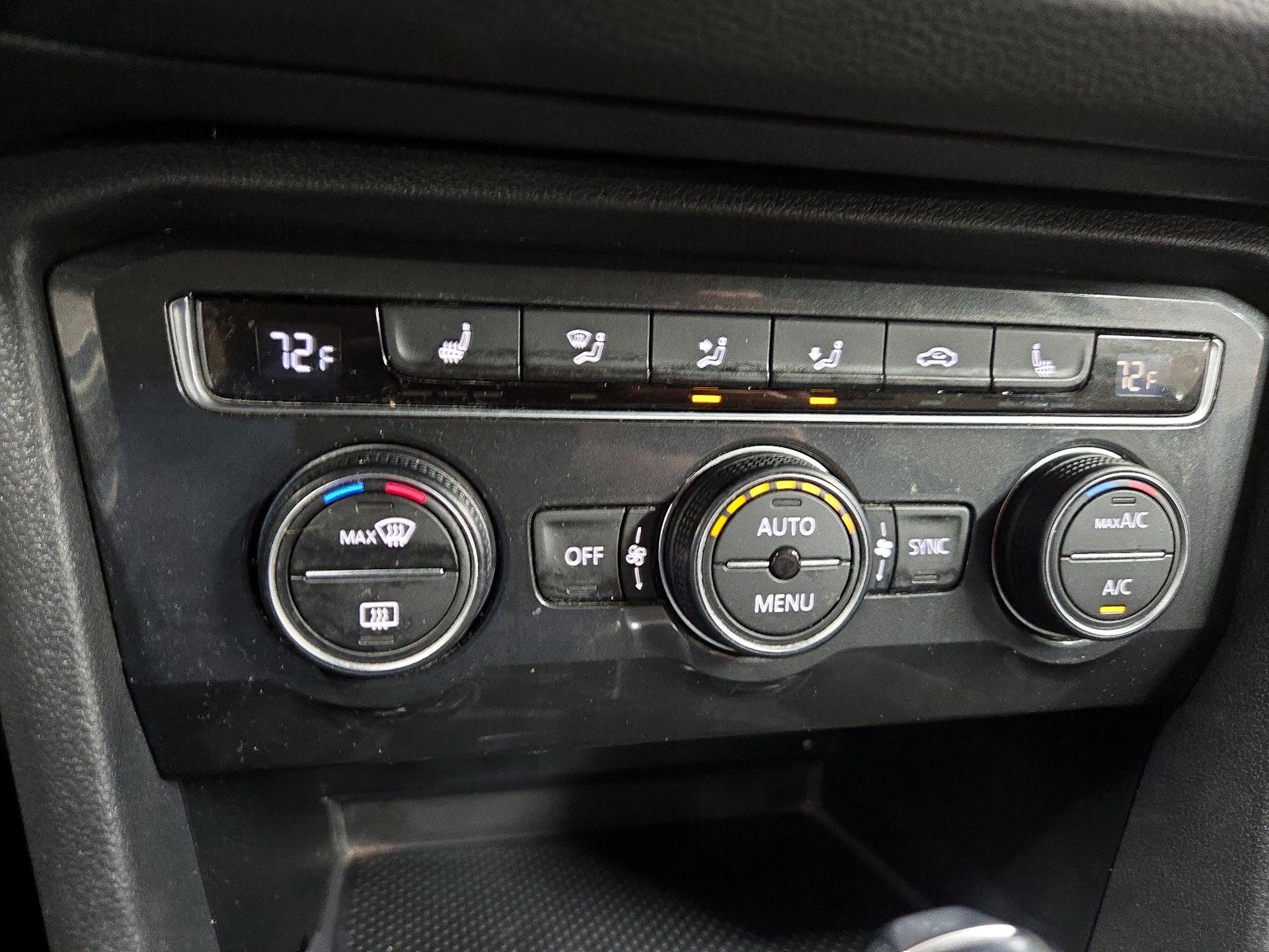 Thumbnail: 2019 Volkswagen Tiguan - 16