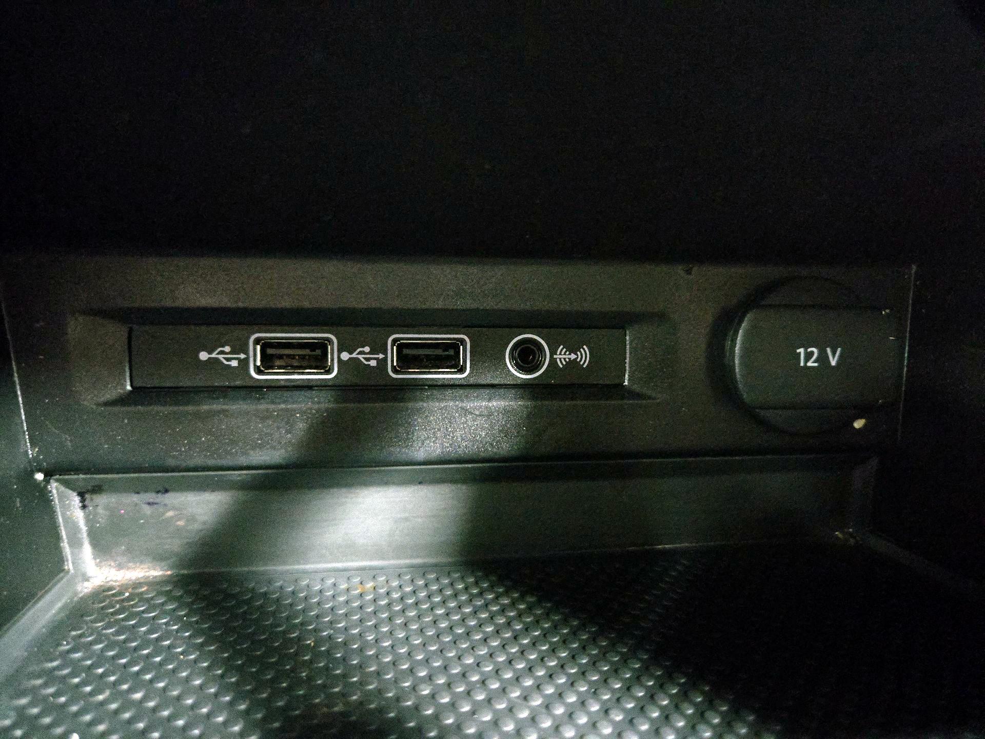 Thumbnail: 2019 Volkswagen Tiguan - 18