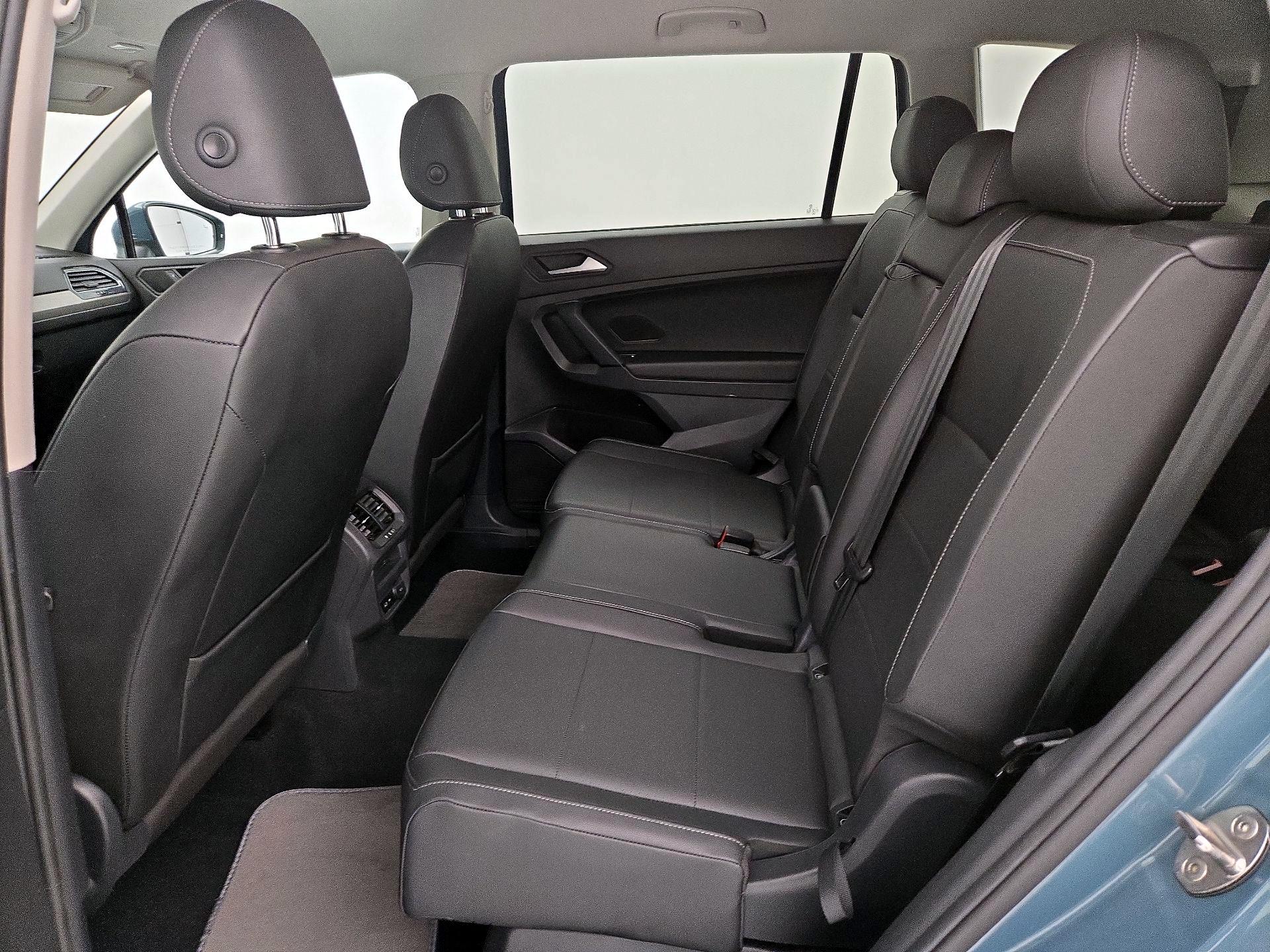 Thumbnail: 2019 Volkswagen Tiguan - 19