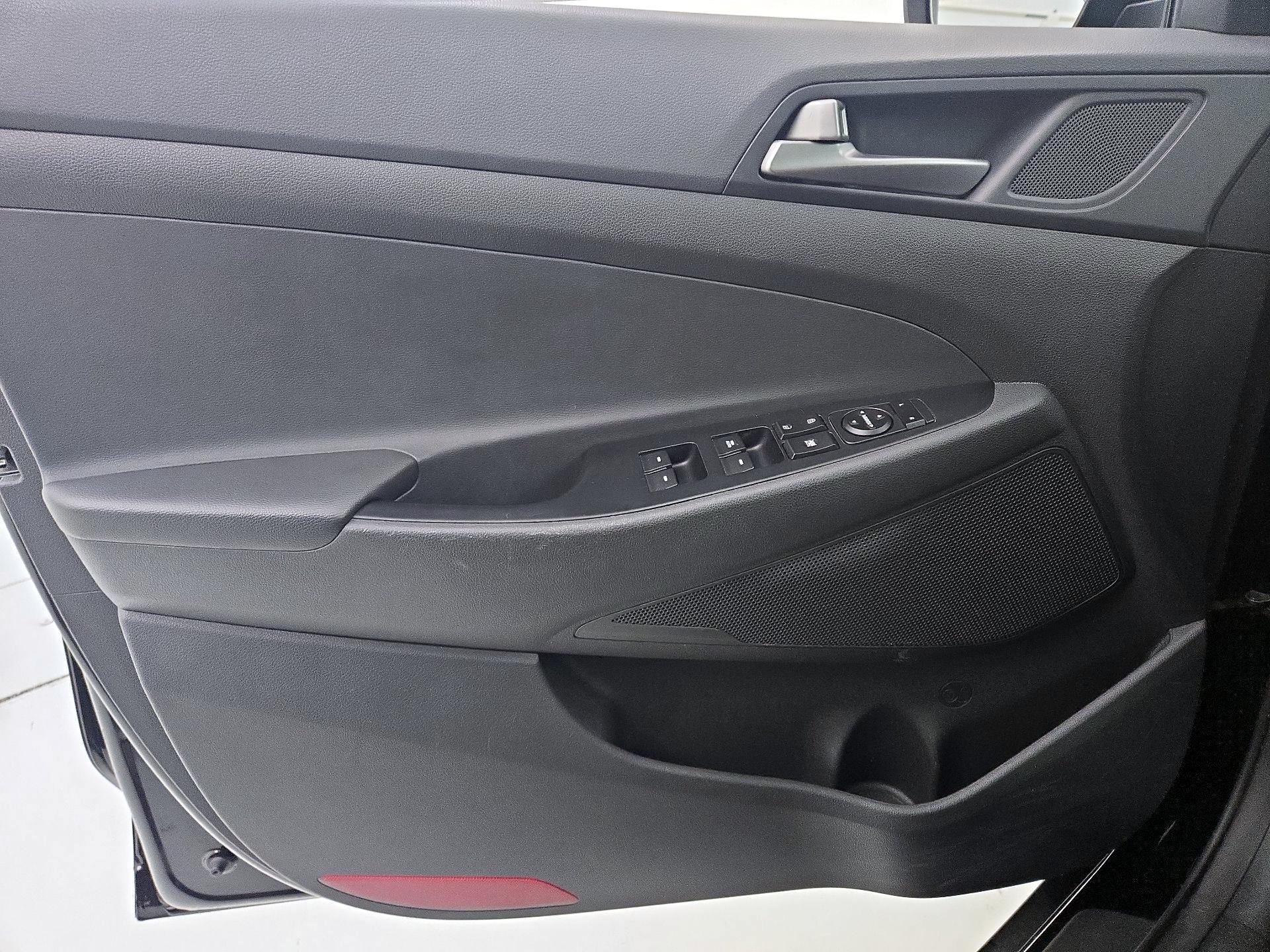 Thumbnail: 2018 Hyundai Tucson - 12