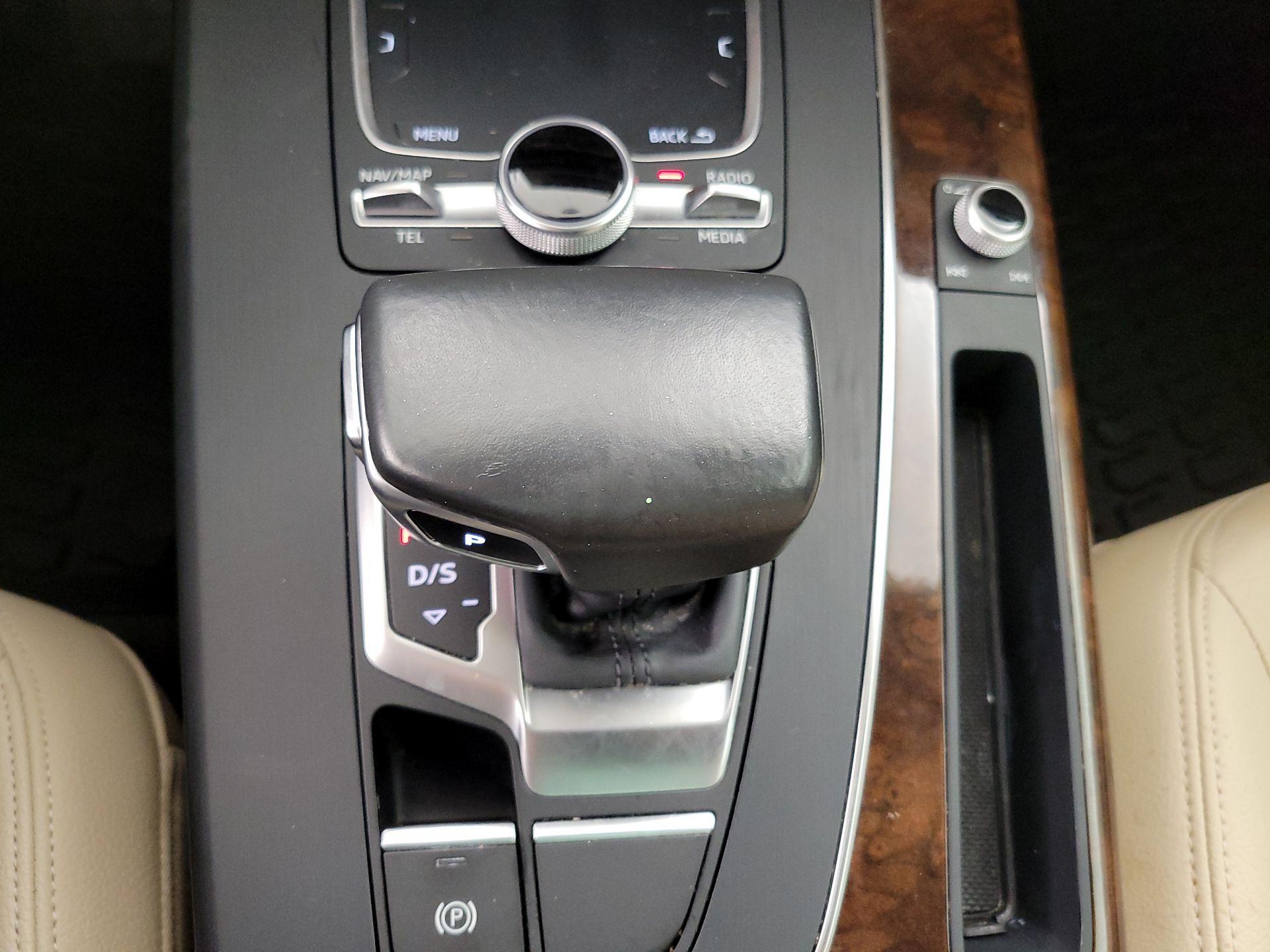 Thumbnail: 2018 Audi Q5 - 18