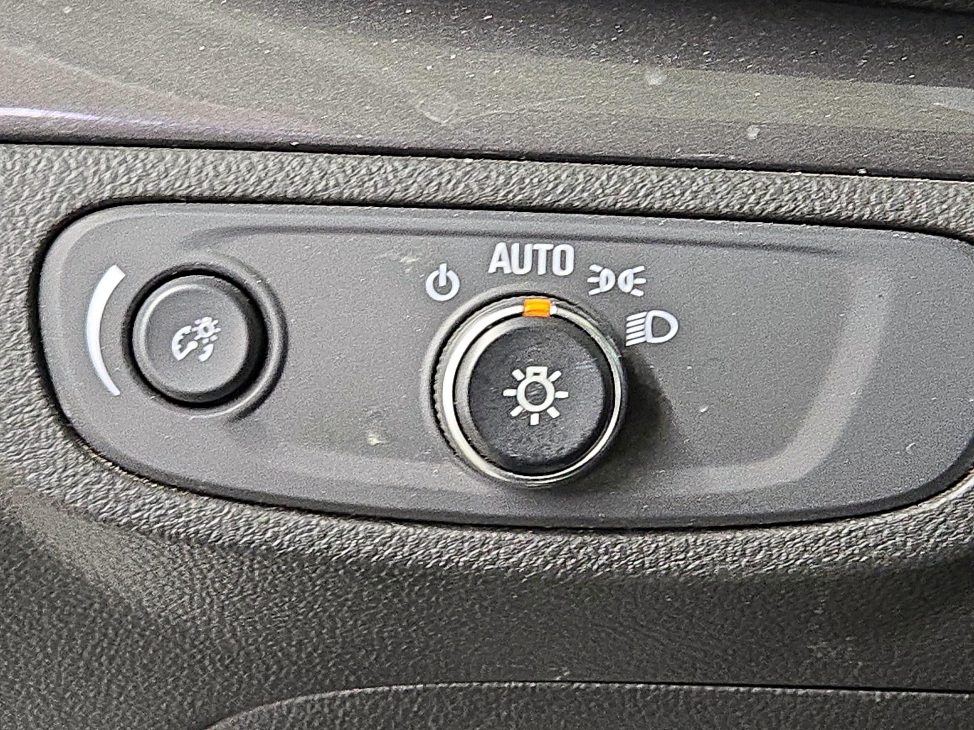 Thumbnail: 2019 Buick Encore - 13