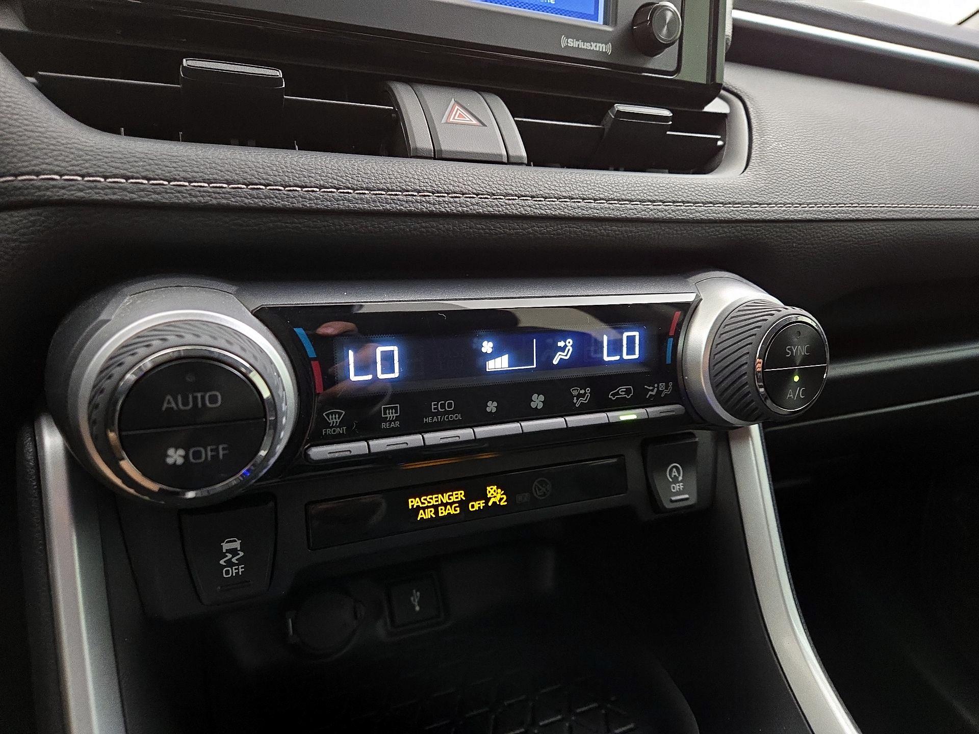 Thumbnail: 2021 Toyota RAV4 - 16