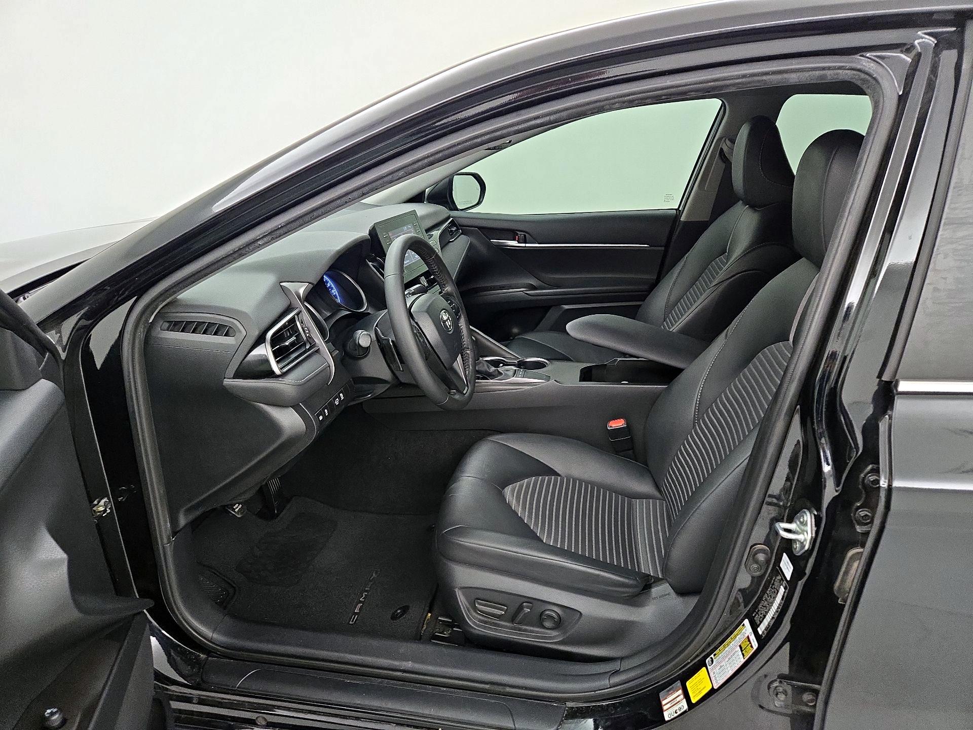 Thumbnail: 2023 Toyota Camry - 11