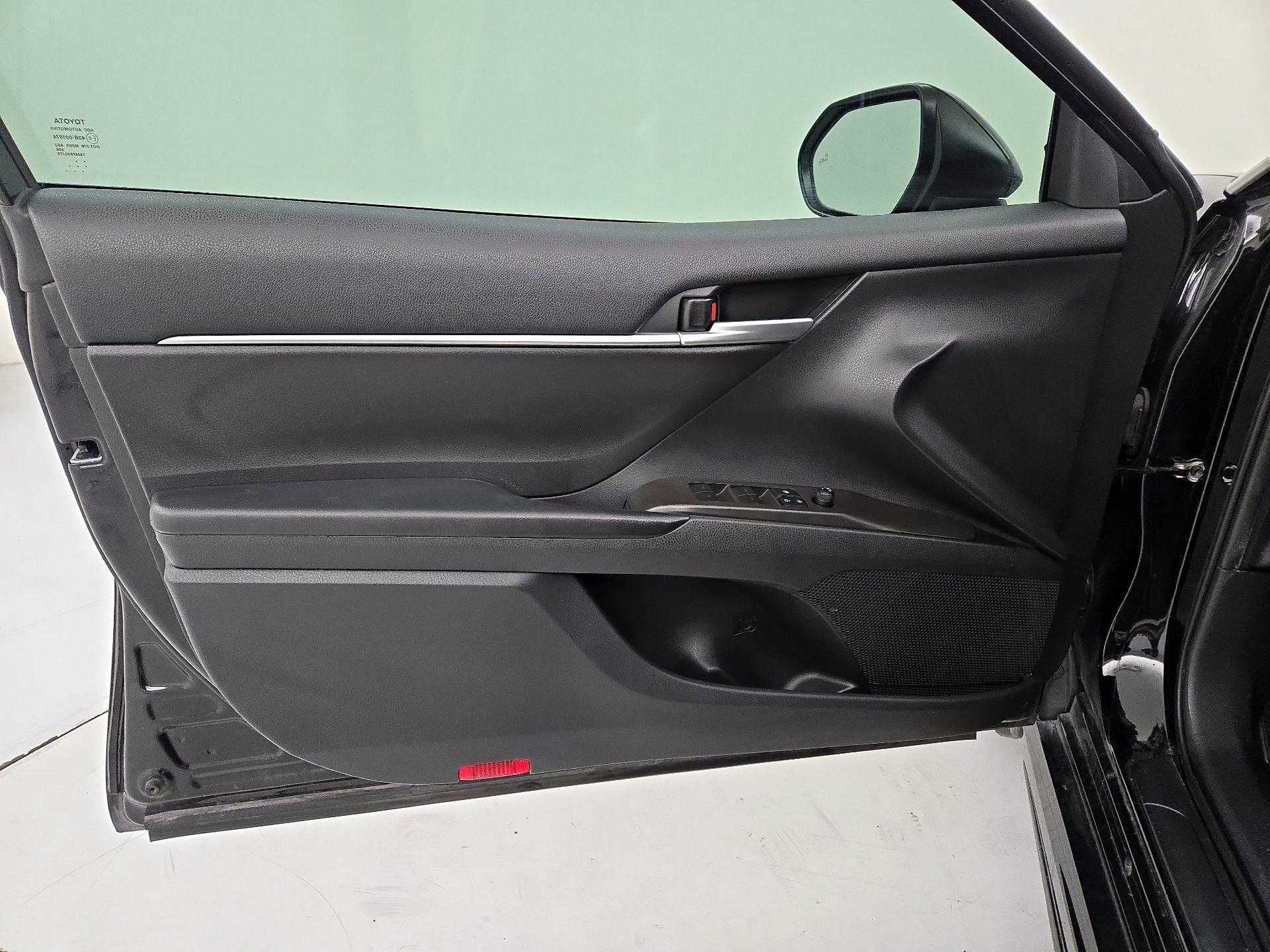 Thumbnail: 2023 Toyota Camry - 12