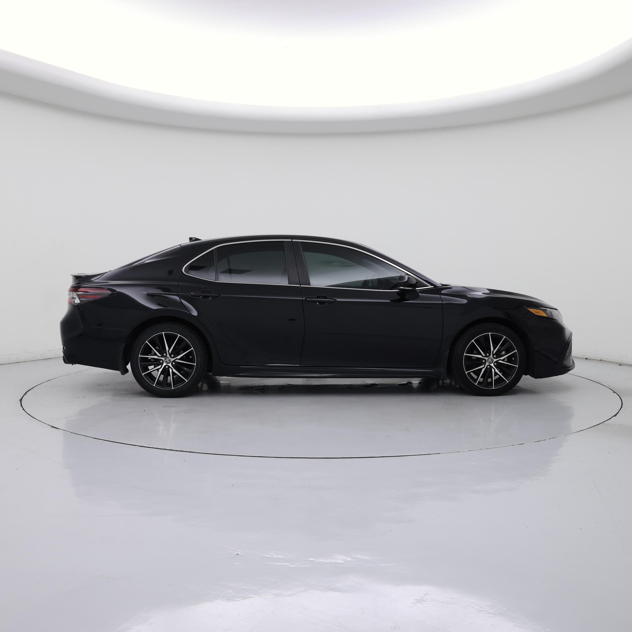 Thumbnail: 2023 Toyota Camry - 7