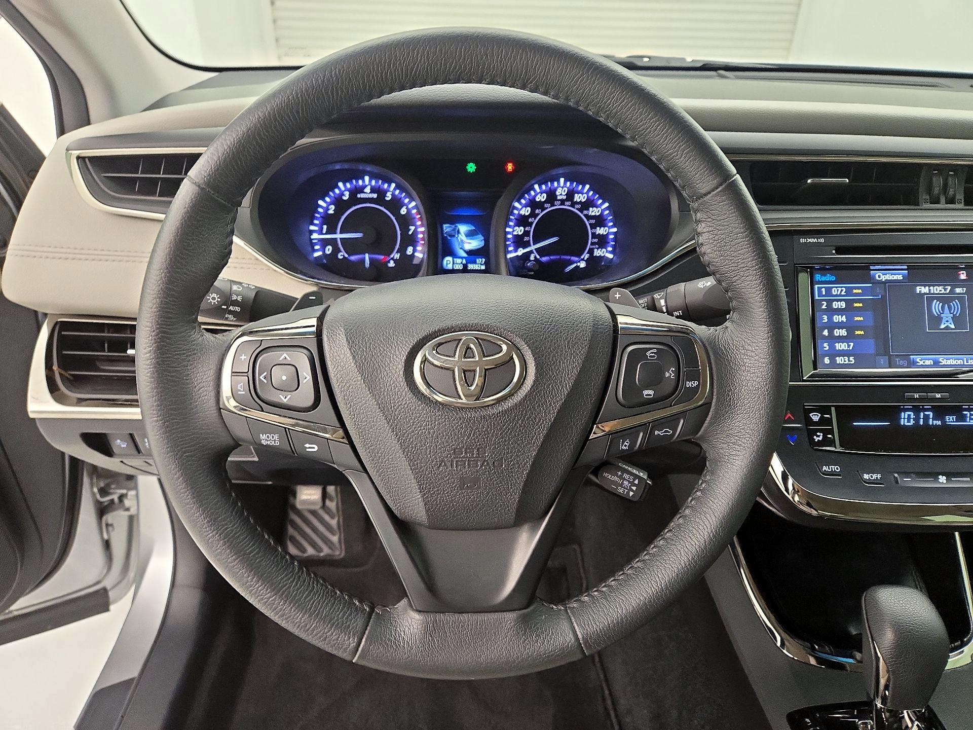 Thumbnail: 2017 Toyota Avalon - 10