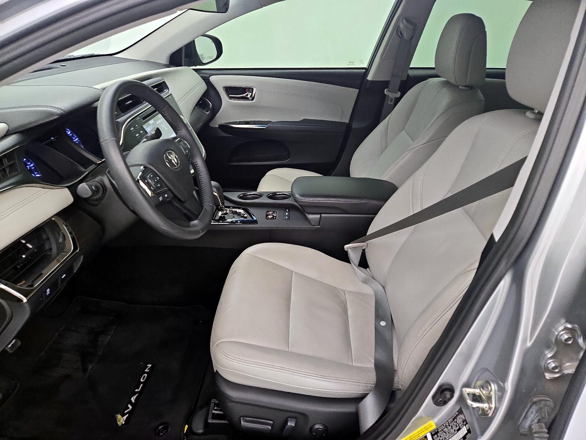 Thumbnail: 2017 Toyota Avalon - 11