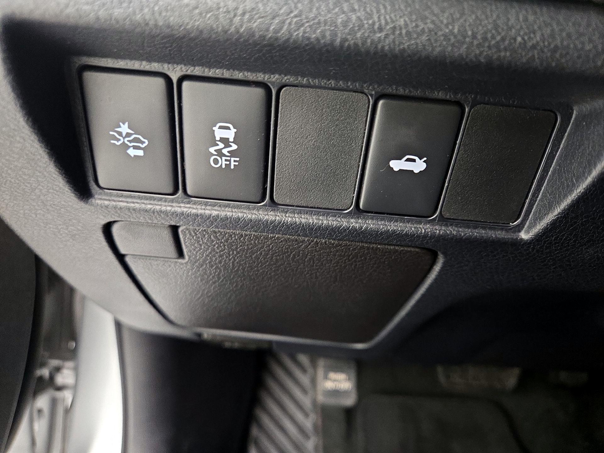 Thumbnail: 2017 Toyota Avalon - 13