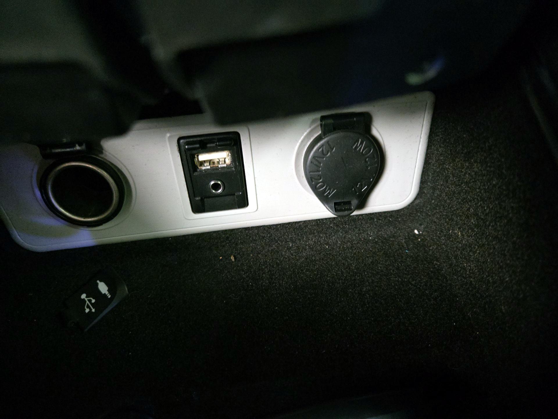 Thumbnail: 2017 Toyota Avalon - 18