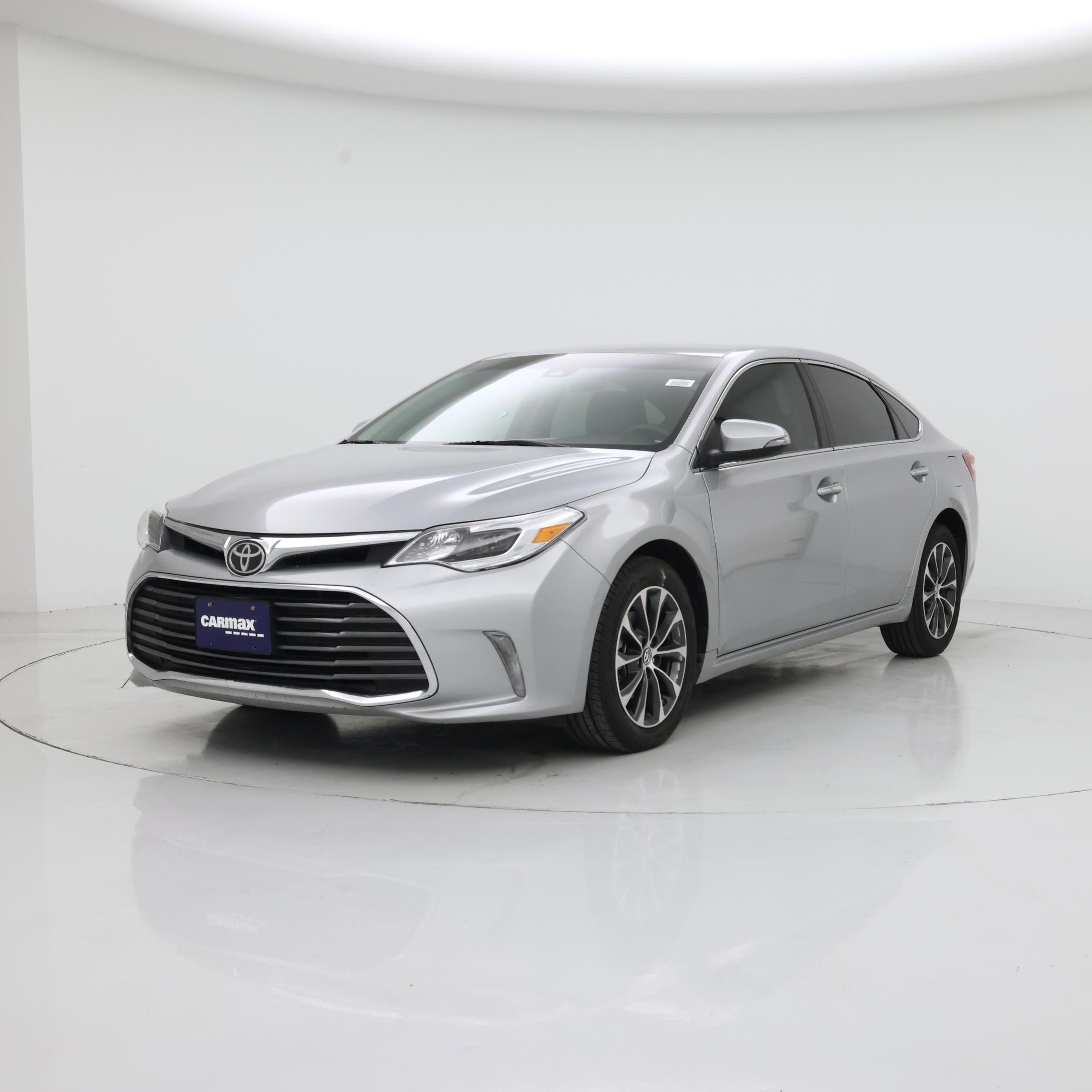 Thumbnail: 2017 Toyota Avalon - 4