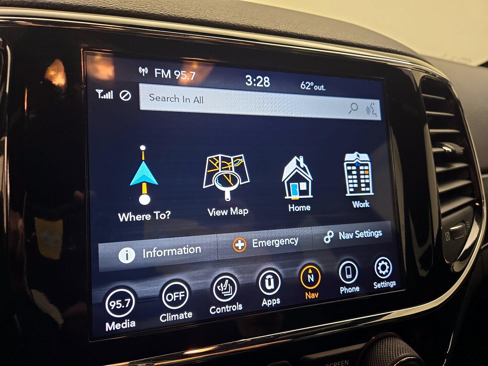 Thumbnail: 2022 Jeep Grand Cherokee - 14