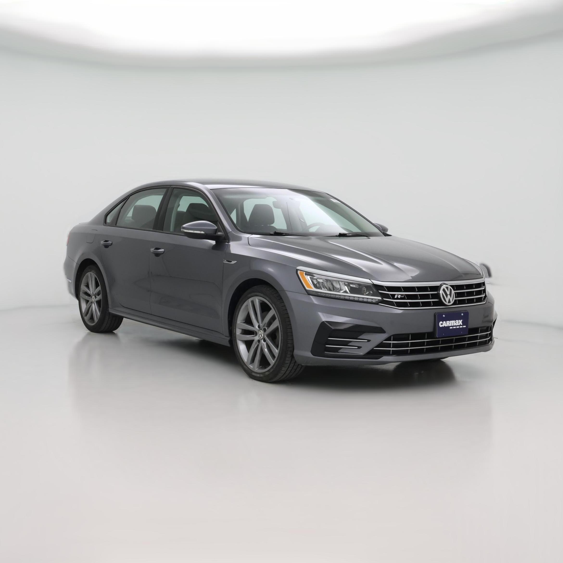 Thumbnail: 2018 Volkswagen Passat - 1