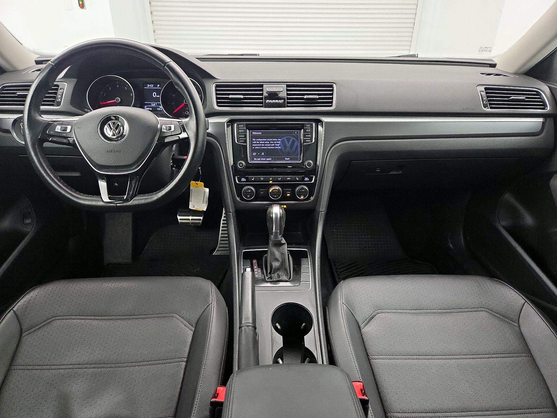 Thumbnail: 2018 Volkswagen Passat - 9