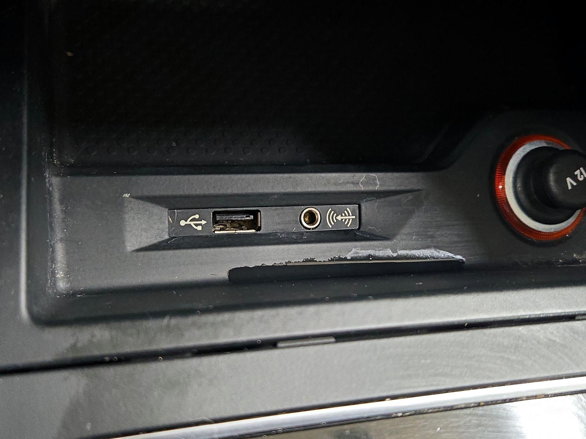 Thumbnail: 2018 Volkswagen Passat - 17