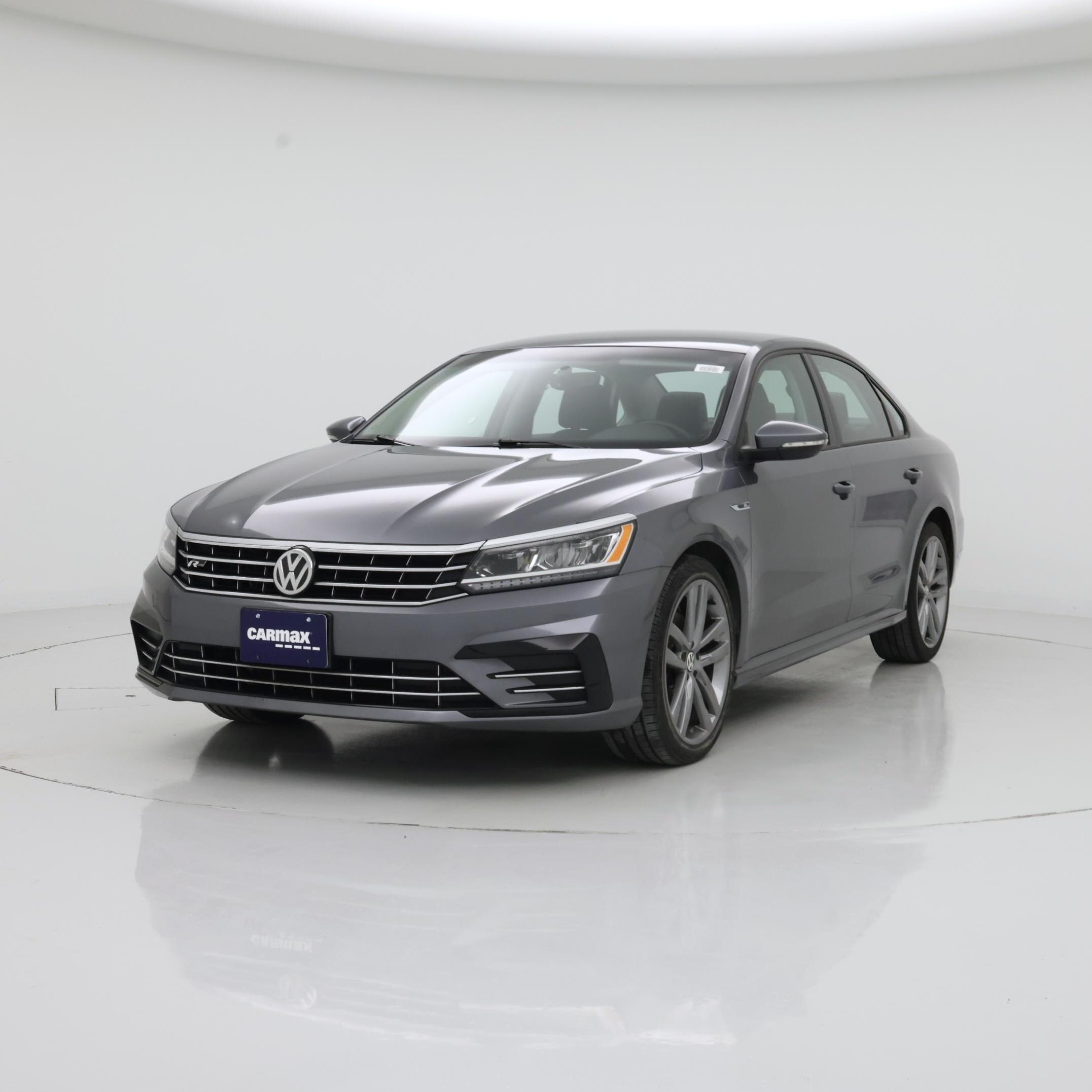 Thumbnail: 2018 Volkswagen Passat - 4