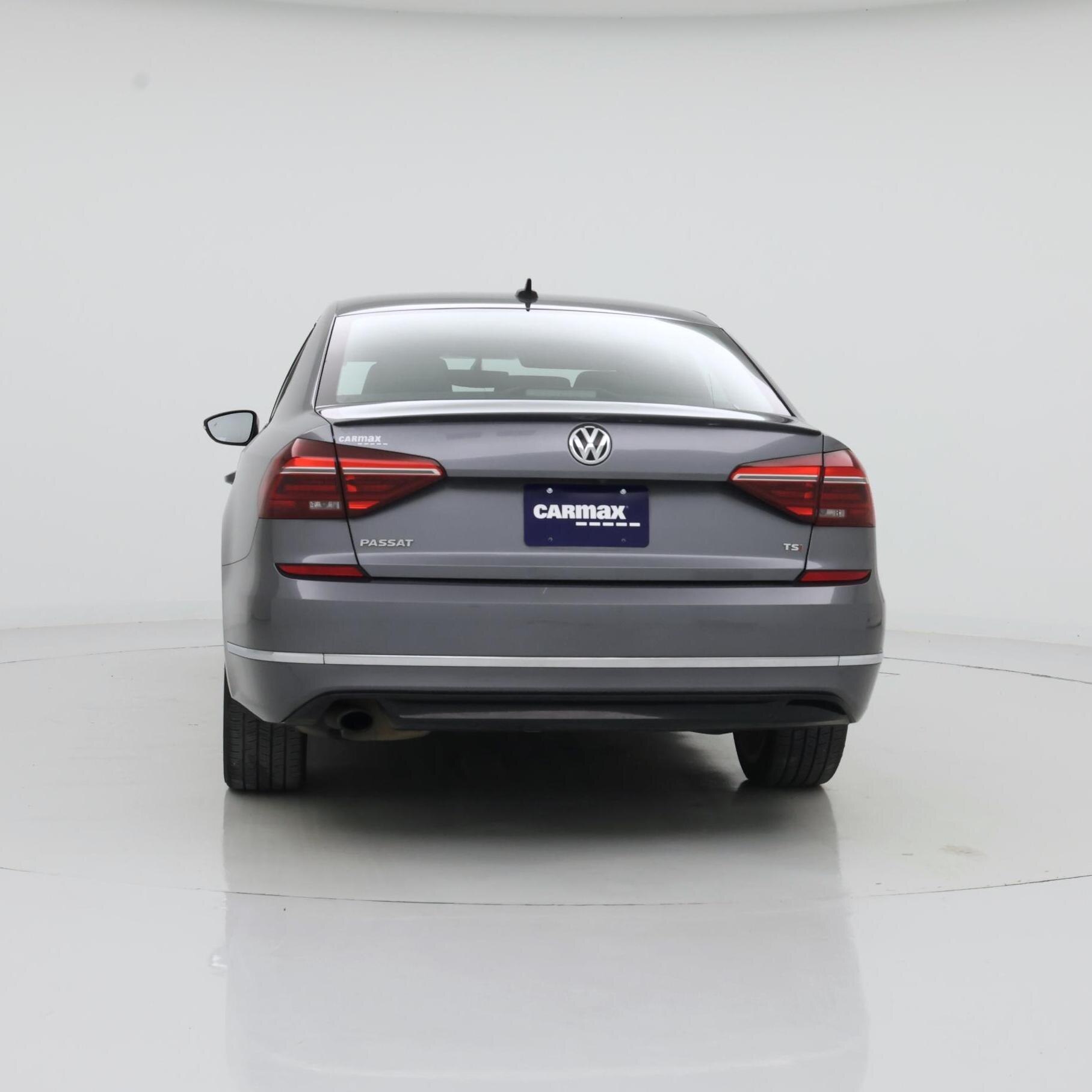 Thumbnail: 2018 Volkswagen Passat - 6