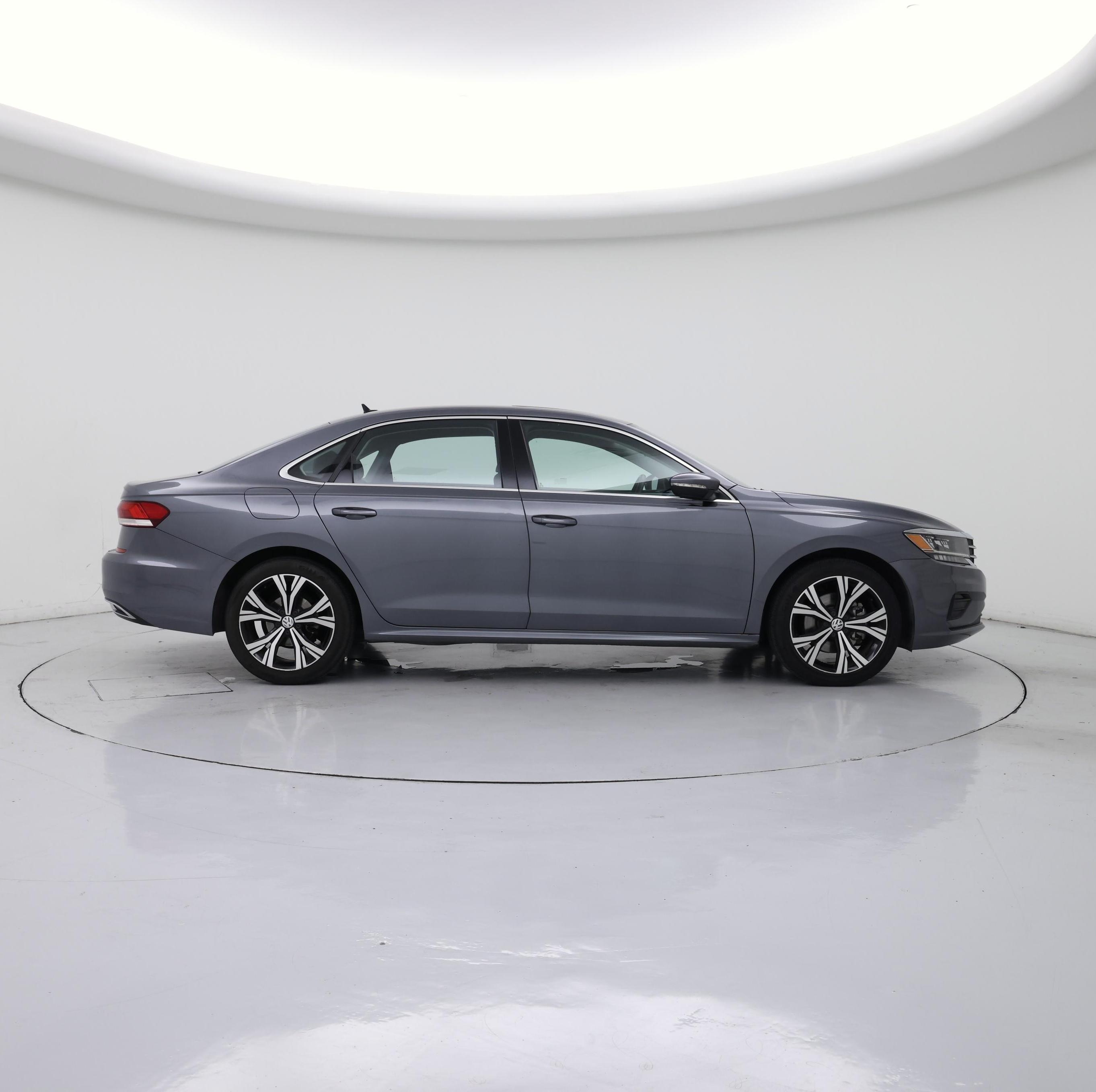 Thumbnail: 2022 Volkswagen Passat - 7