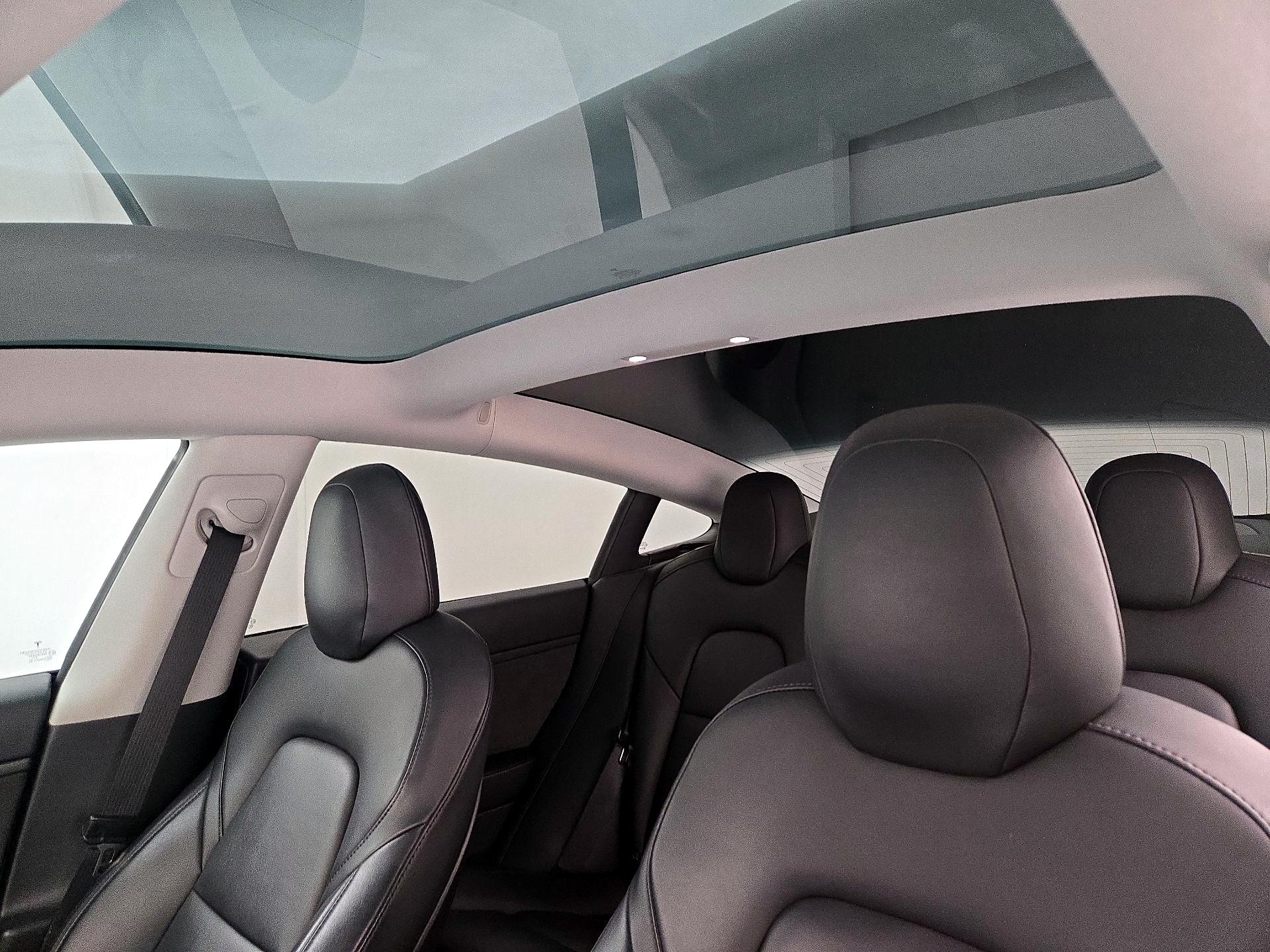 Thumbnail: 2020 Tesla Model 3 - 18