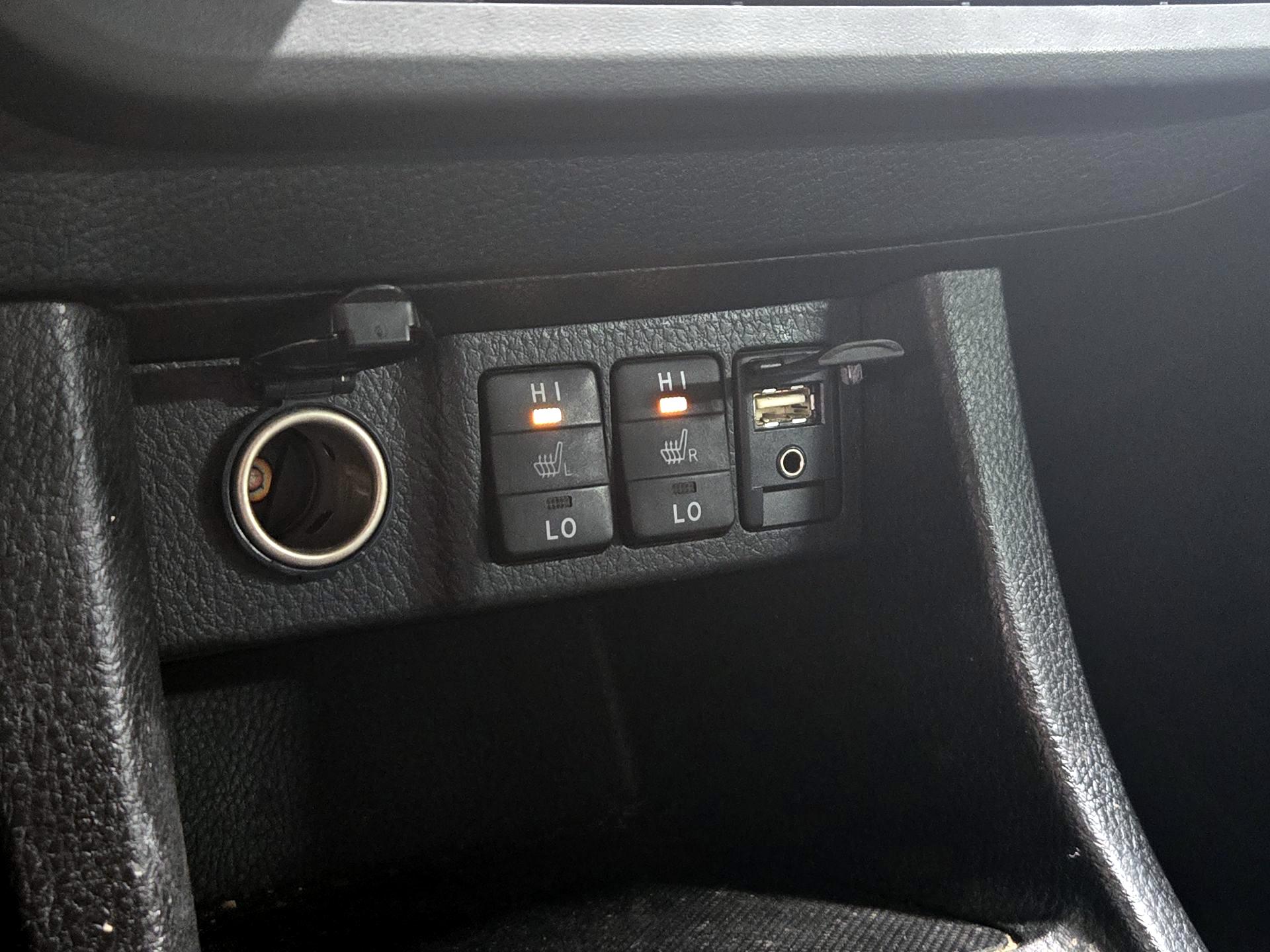 Thumbnail: 2016 Toyota Corolla - 18