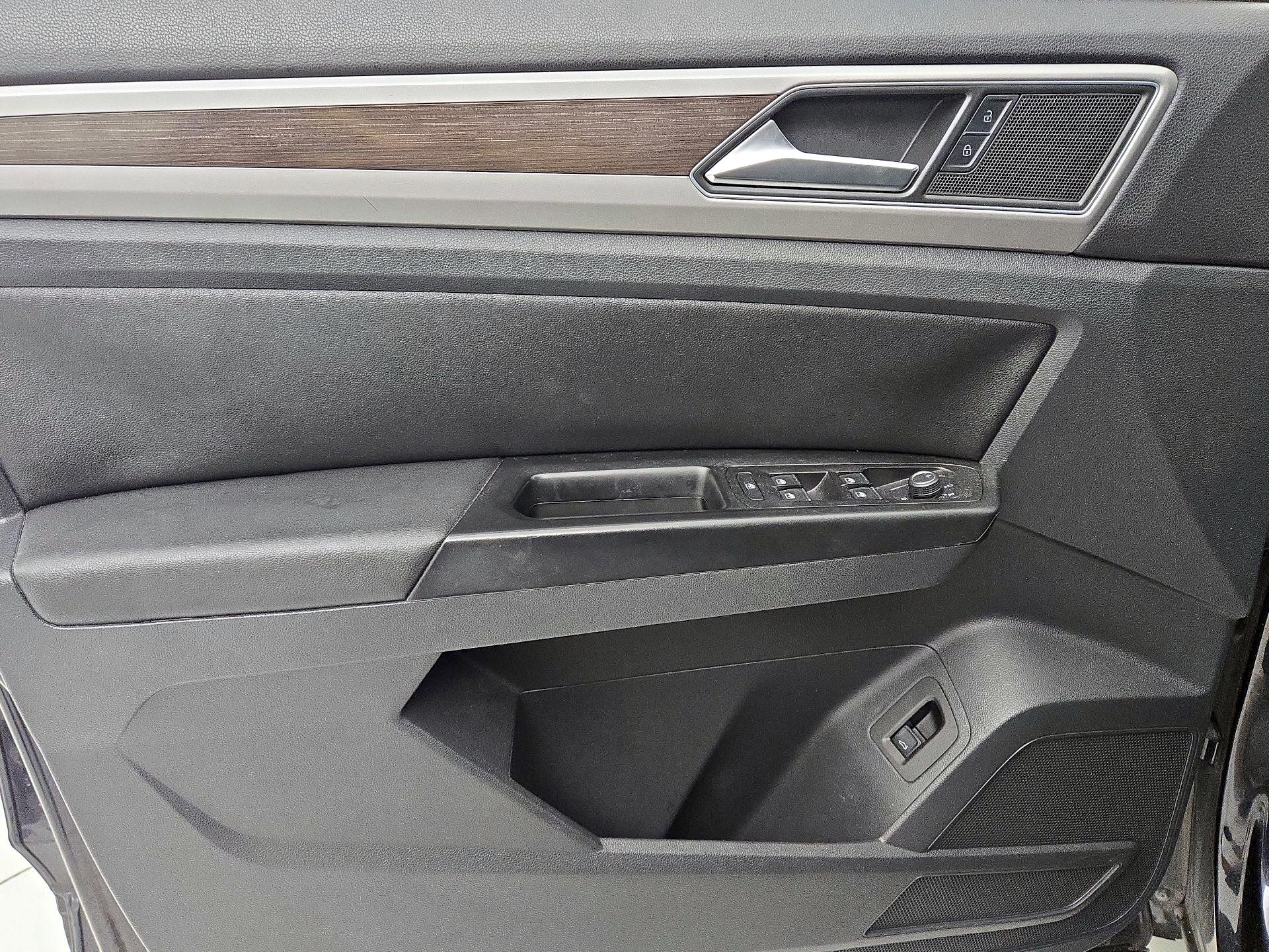 Thumbnail: 2019 Volkswagen Atlas - 12