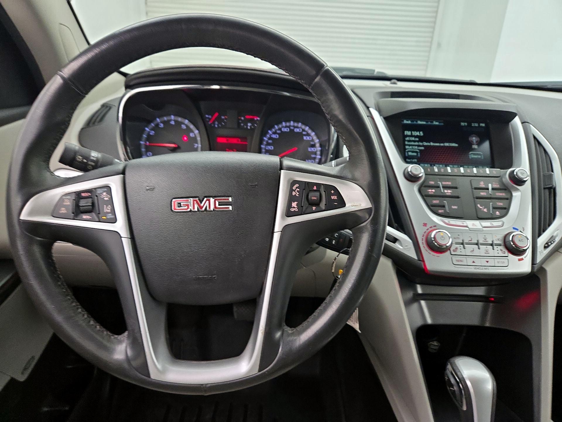 Thumbnail: 2015 GMC Terrain - 10