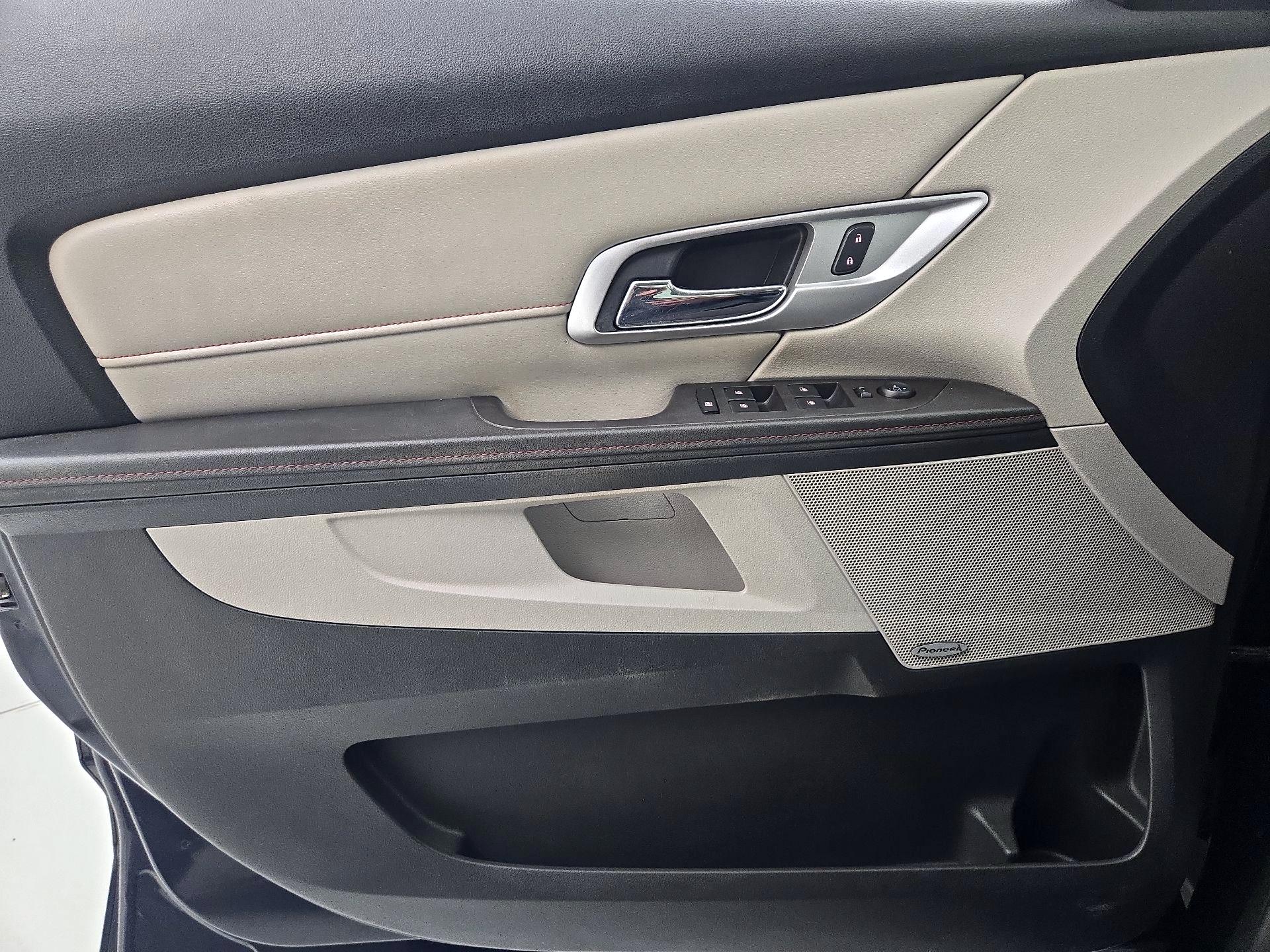 Thumbnail: 2015 GMC Terrain - 12