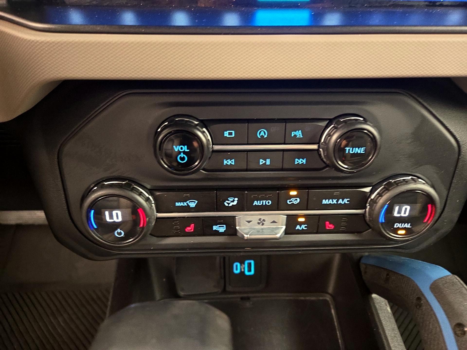 Thumbnail: 2023 Ford Bronco - 17