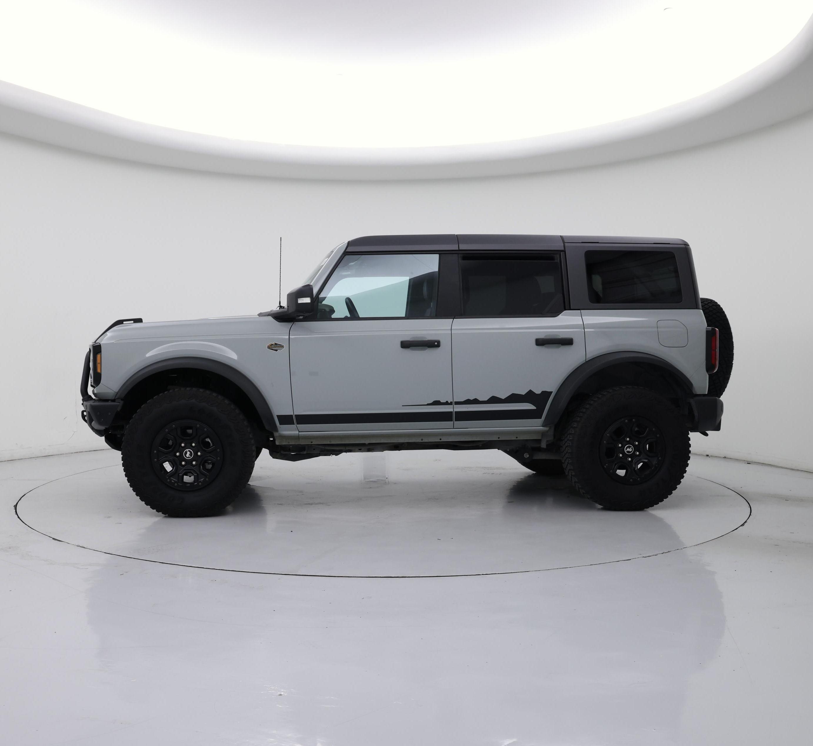 Thumbnail: 2023 Ford Bronco - 3