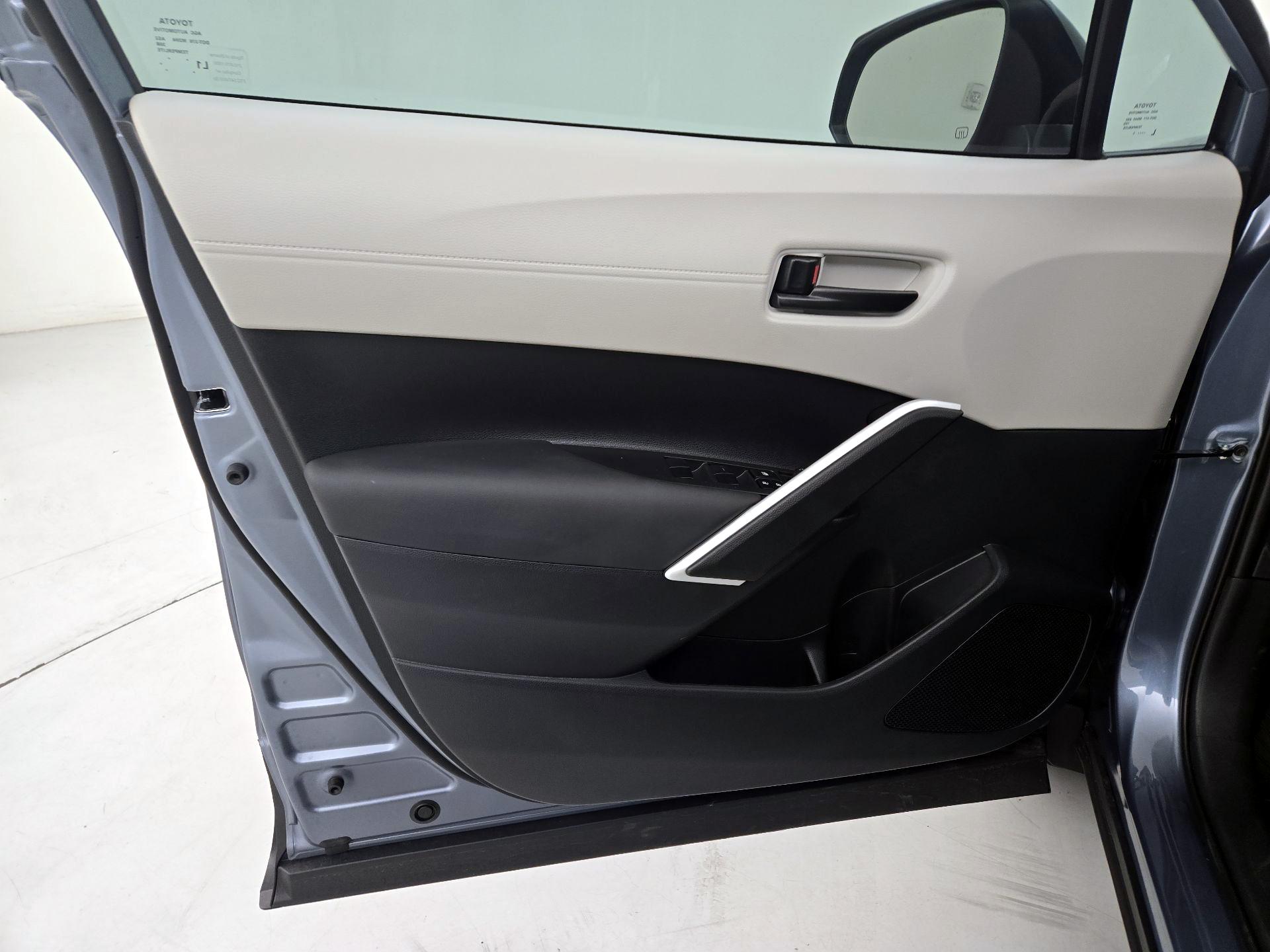 Thumbnail: 2026 Toyota Corolla Cross - 12